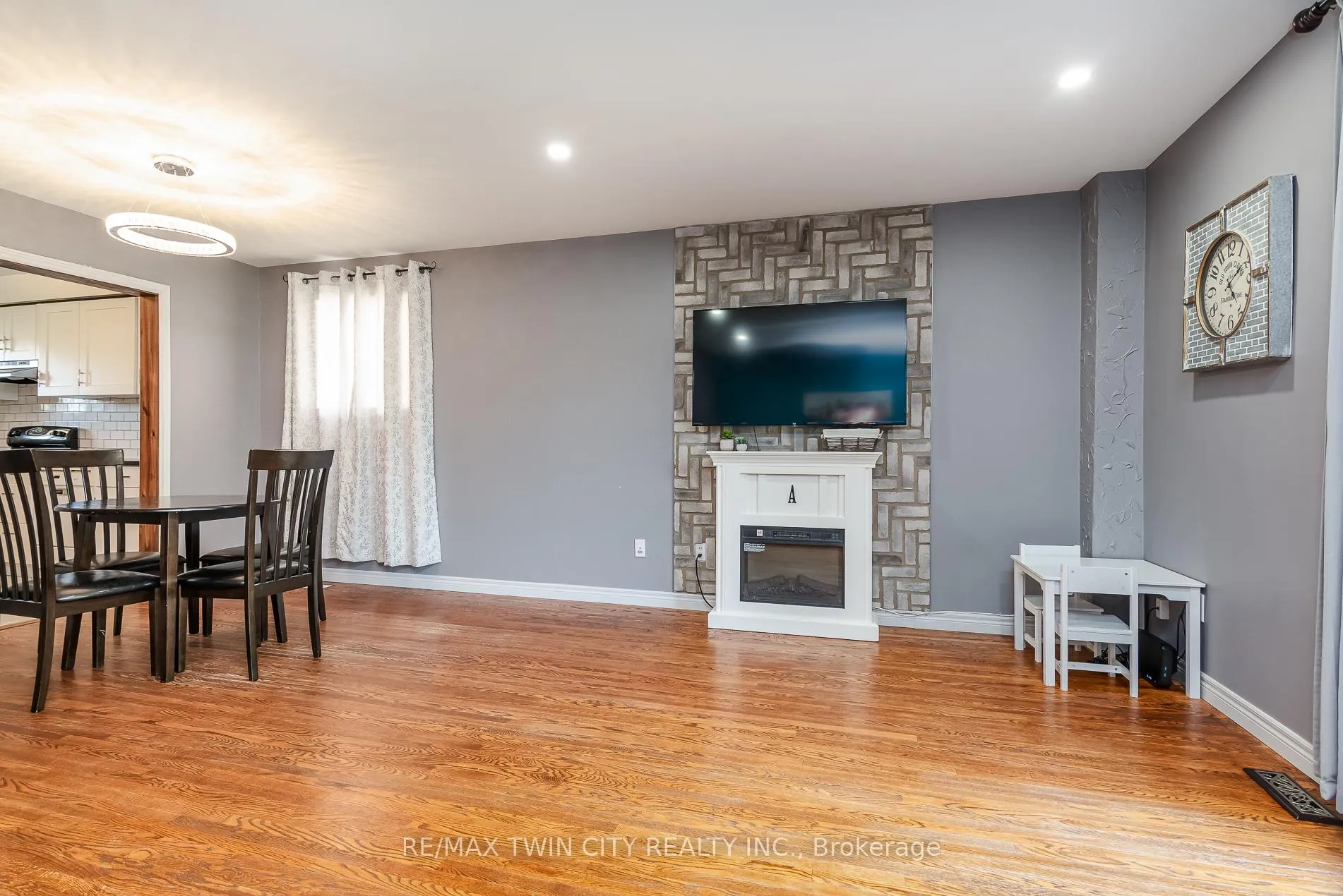 Photo 27 of 162 Parkside Drive E, Centre Wellington, Fergus — HOMEH