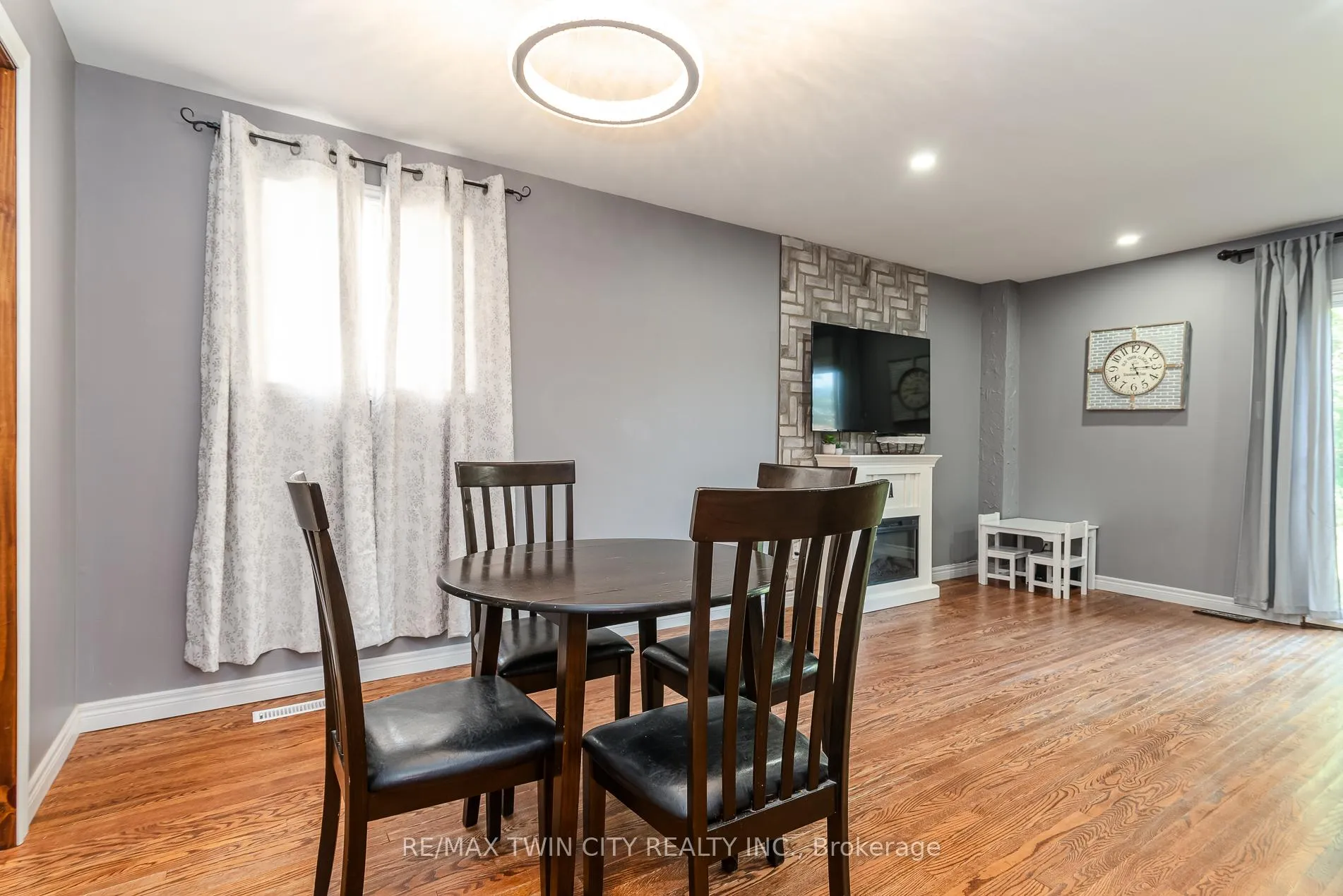 Photo 32 of 162 Parkside Drive E, Centre Wellington, Fergus — HOMEH