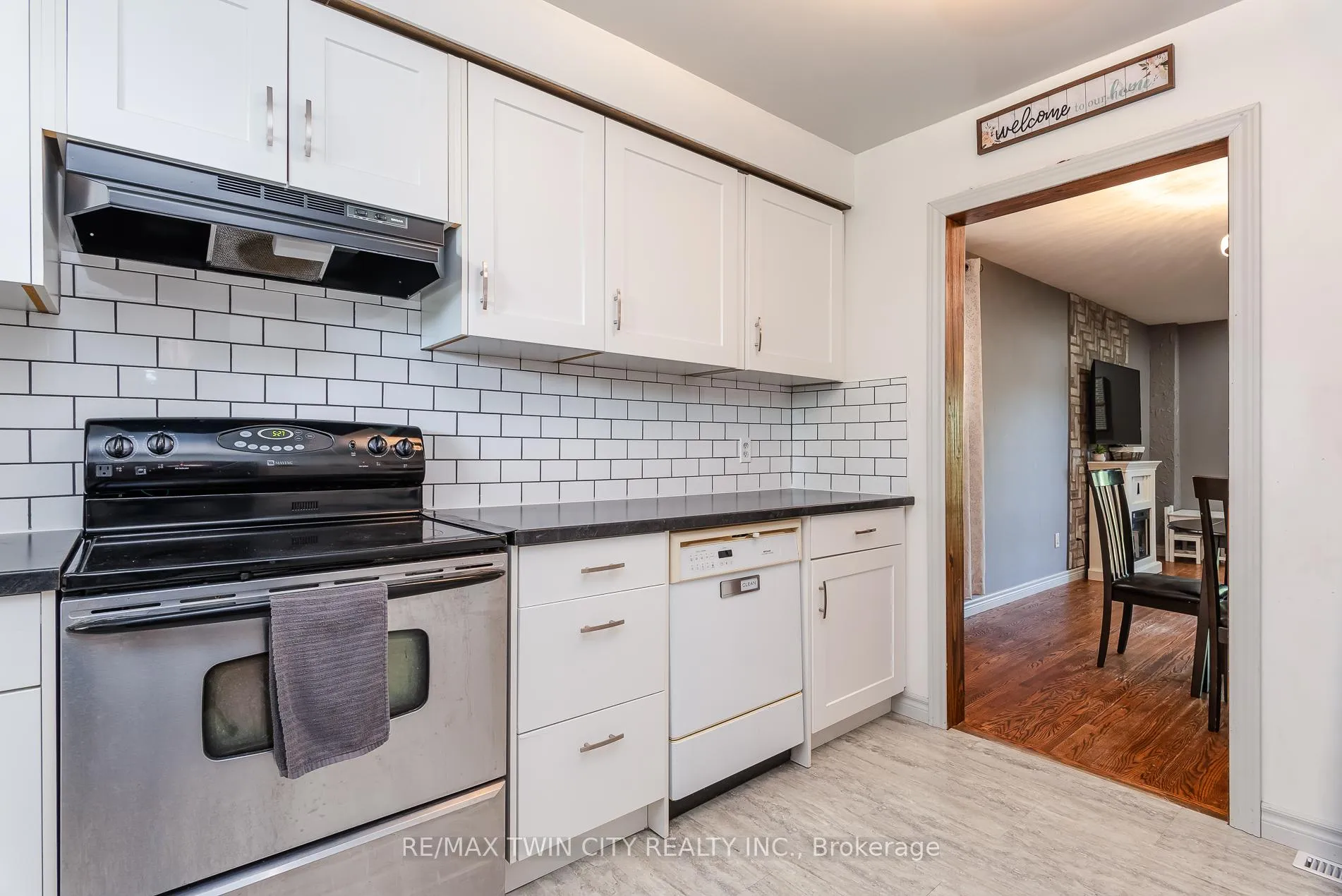 Photo 34 of 162 Parkside Drive E, Centre Wellington, Fergus — HOMEH