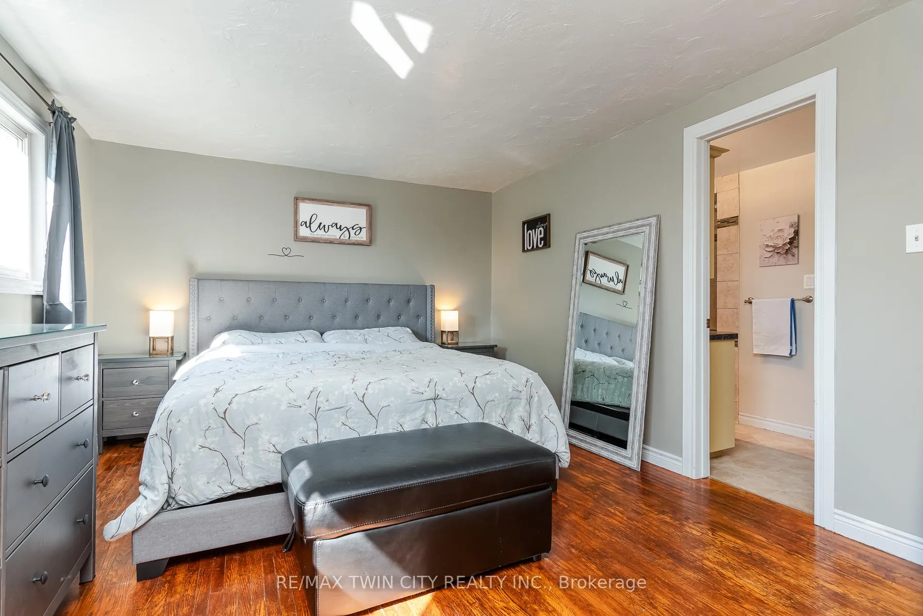 Photo 40 of 162 Parkside Drive E, Centre Wellington, Fergus — HOMEH