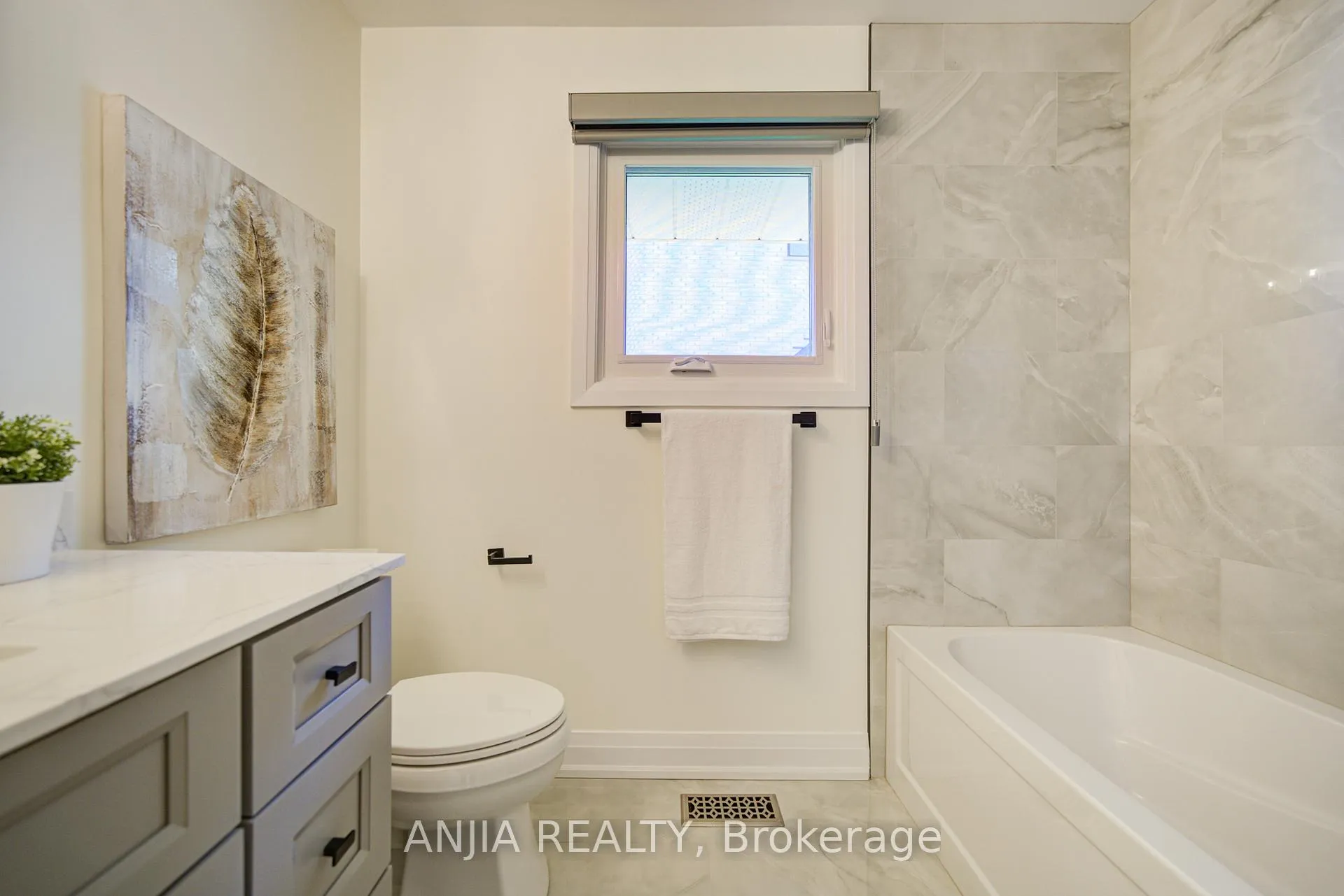 Photo 36 of 80 Southdale Drive, Markham, Bullock — HOMEH
