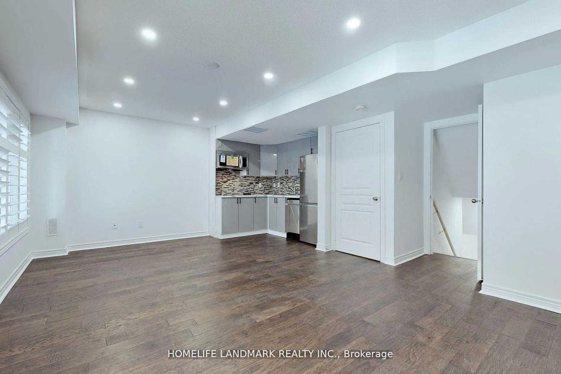 Photo 6 of 61 Rumsey Road, Vaughan, Patterson — HOMEH