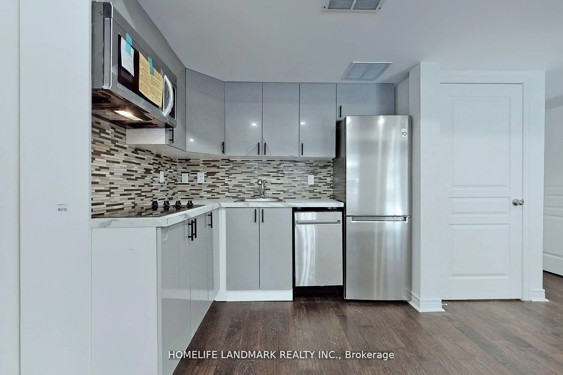 Photo 7 of 61 Rumsey Road, Vaughan, Patterson — HOMEH