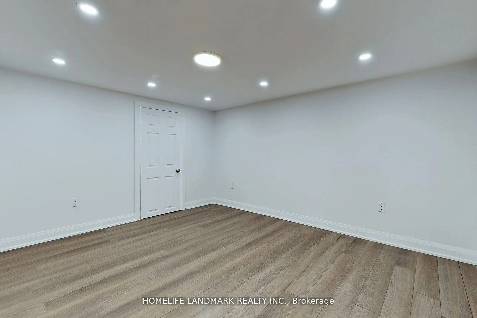 Photo 11 of 61 Rumsey Road, Vaughan, Patterson — HOMEH