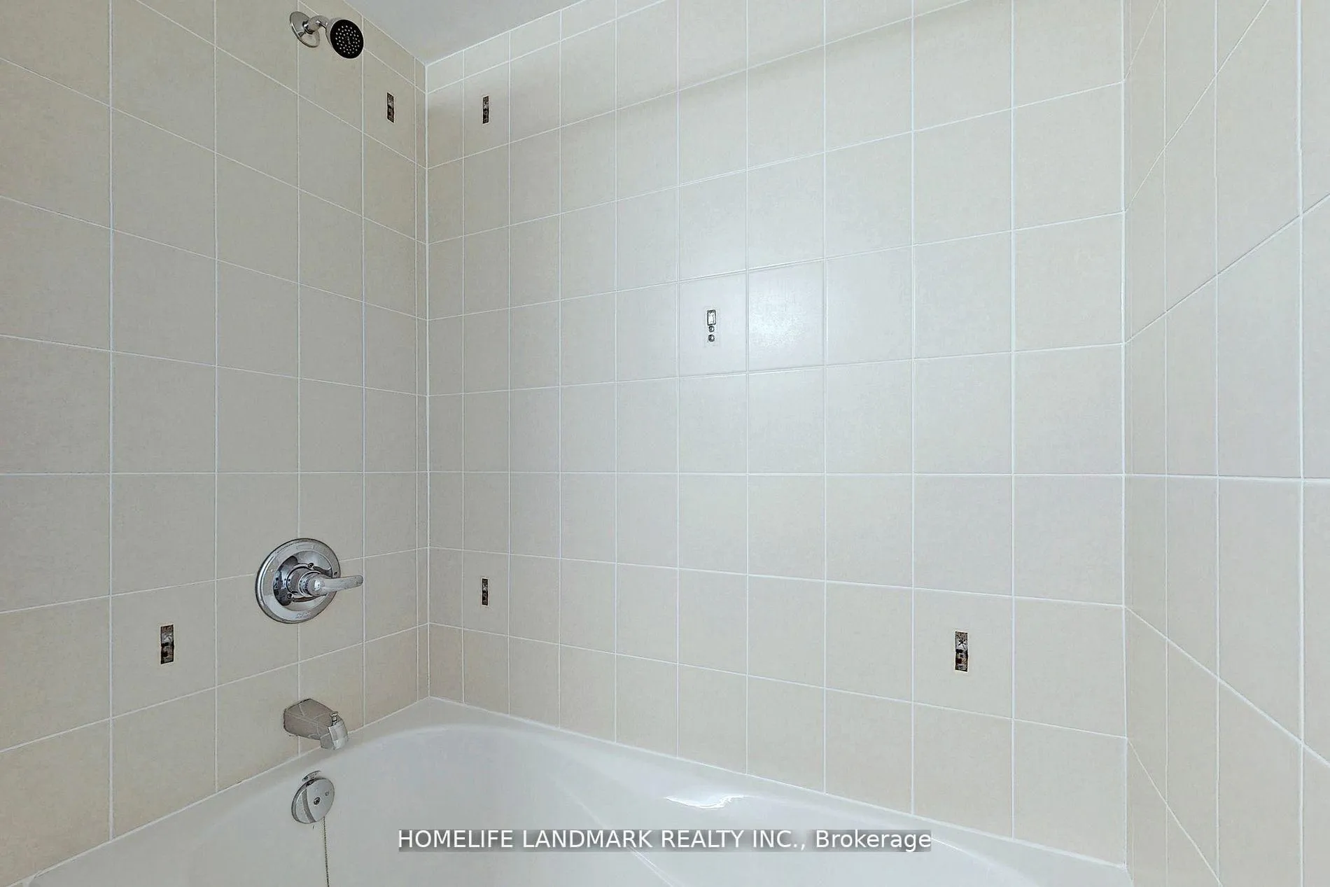 Photo 13 of 61 Rumsey Road, Vaughan, Patterson — HOMEH
