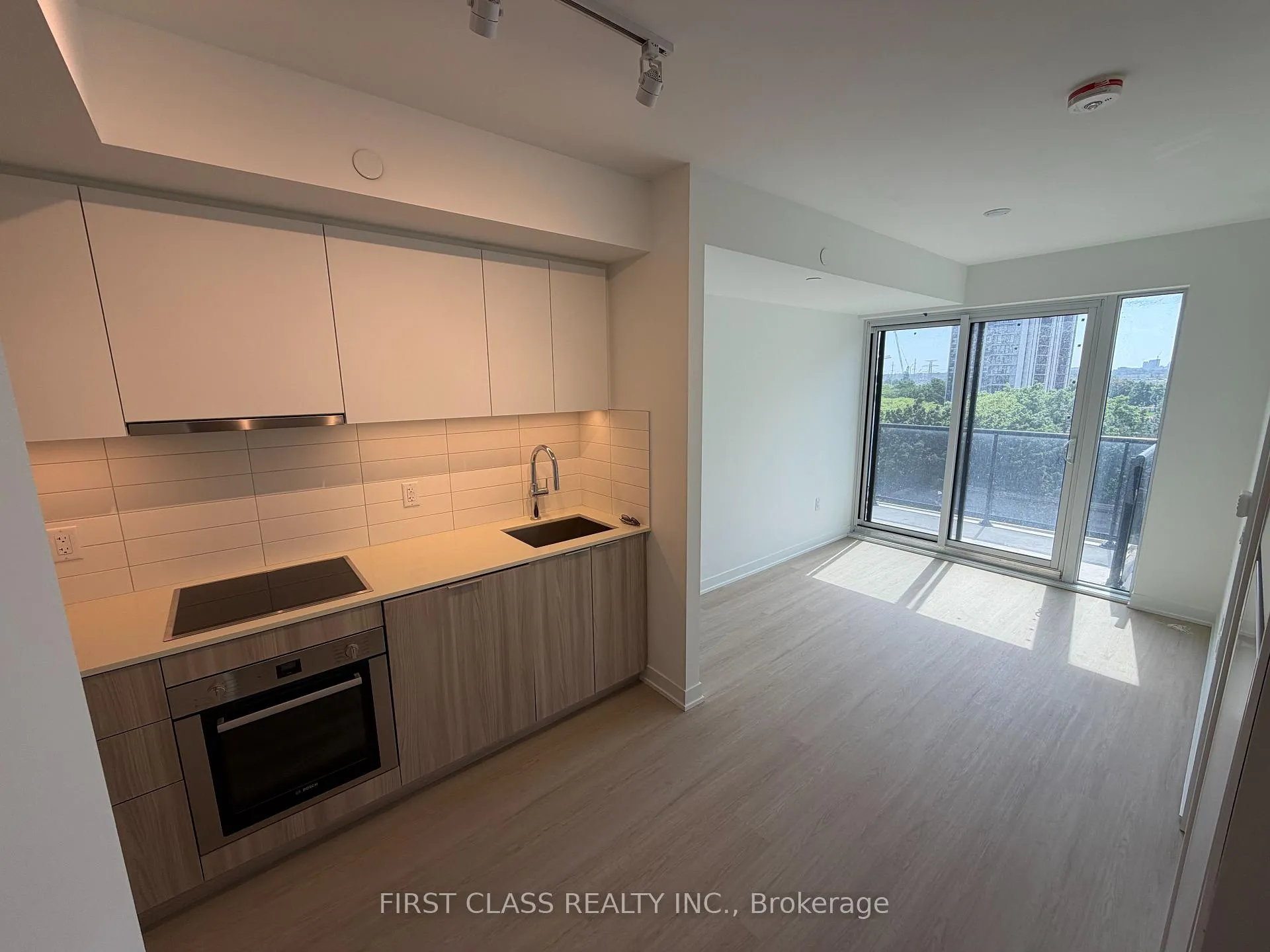 Photo 2 of Unit 615, 151 David Salomon Drive, Toronto, Flemingdon Park — HOMEH