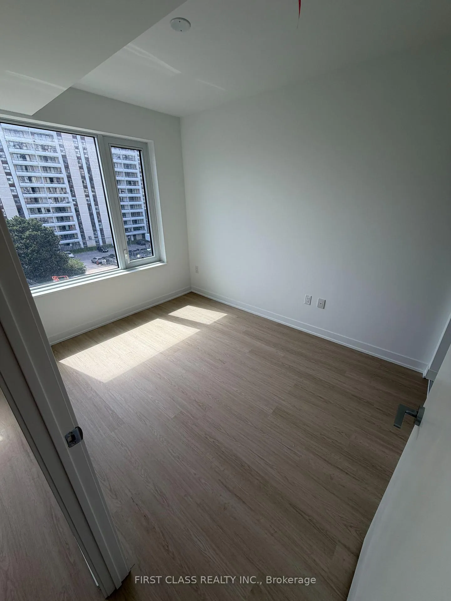 Photo 7 of Unit 615, 151 David Salomon Drive, Toronto, Flemingdon Park — HOMEH