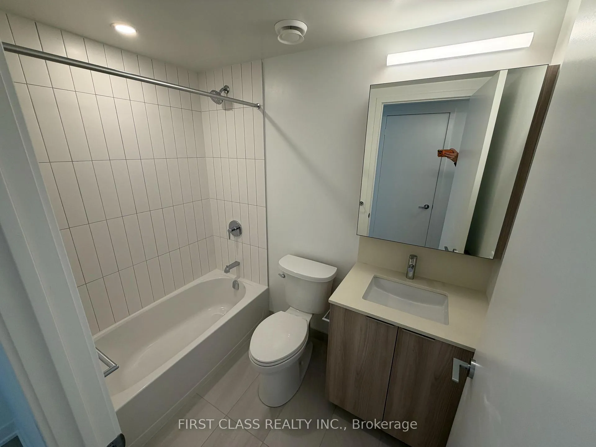 Photo 9 of Unit 615, 151 David Salomon Drive, Toronto, Flemingdon Park — HOMEH