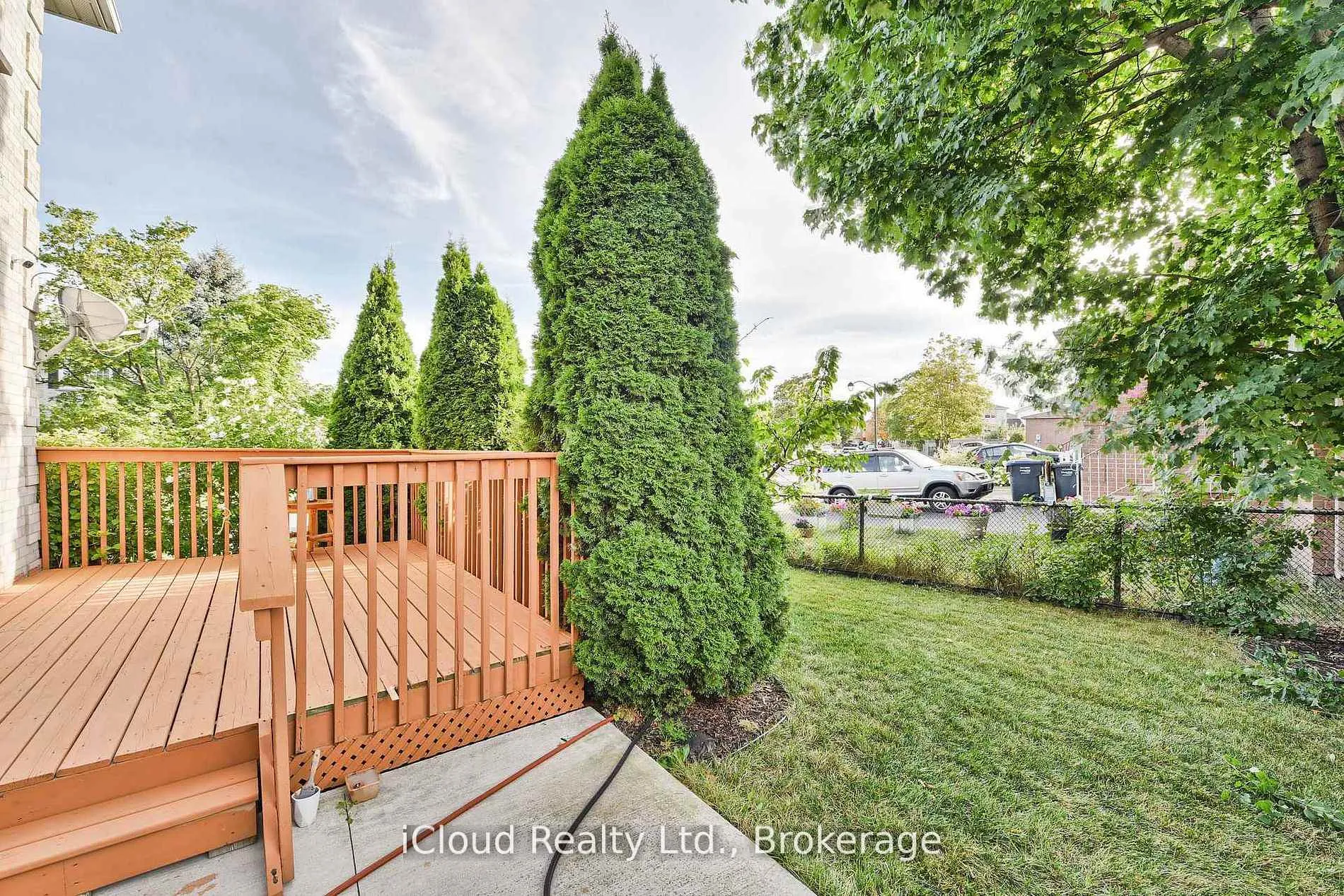 Photo 2 of 14 Timberlane Drive, Brampton, Fletcher's Creek South — HOMEH