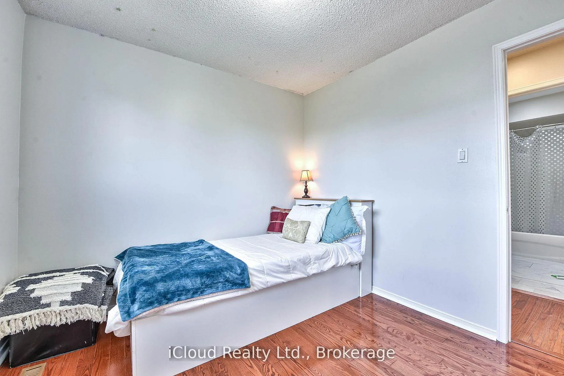 Photo 14 of 14 Timberlane Drive, Brampton, Fletcher's Creek South — HOMEH