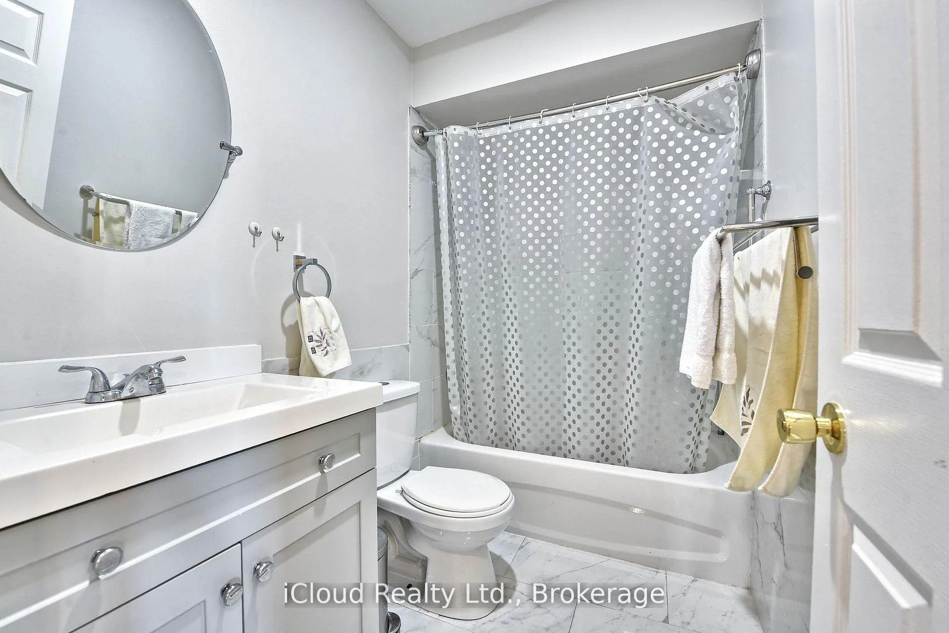Photo 15 of 14 Timberlane Drive, Brampton, Fletcher's Creek South — HOMEH