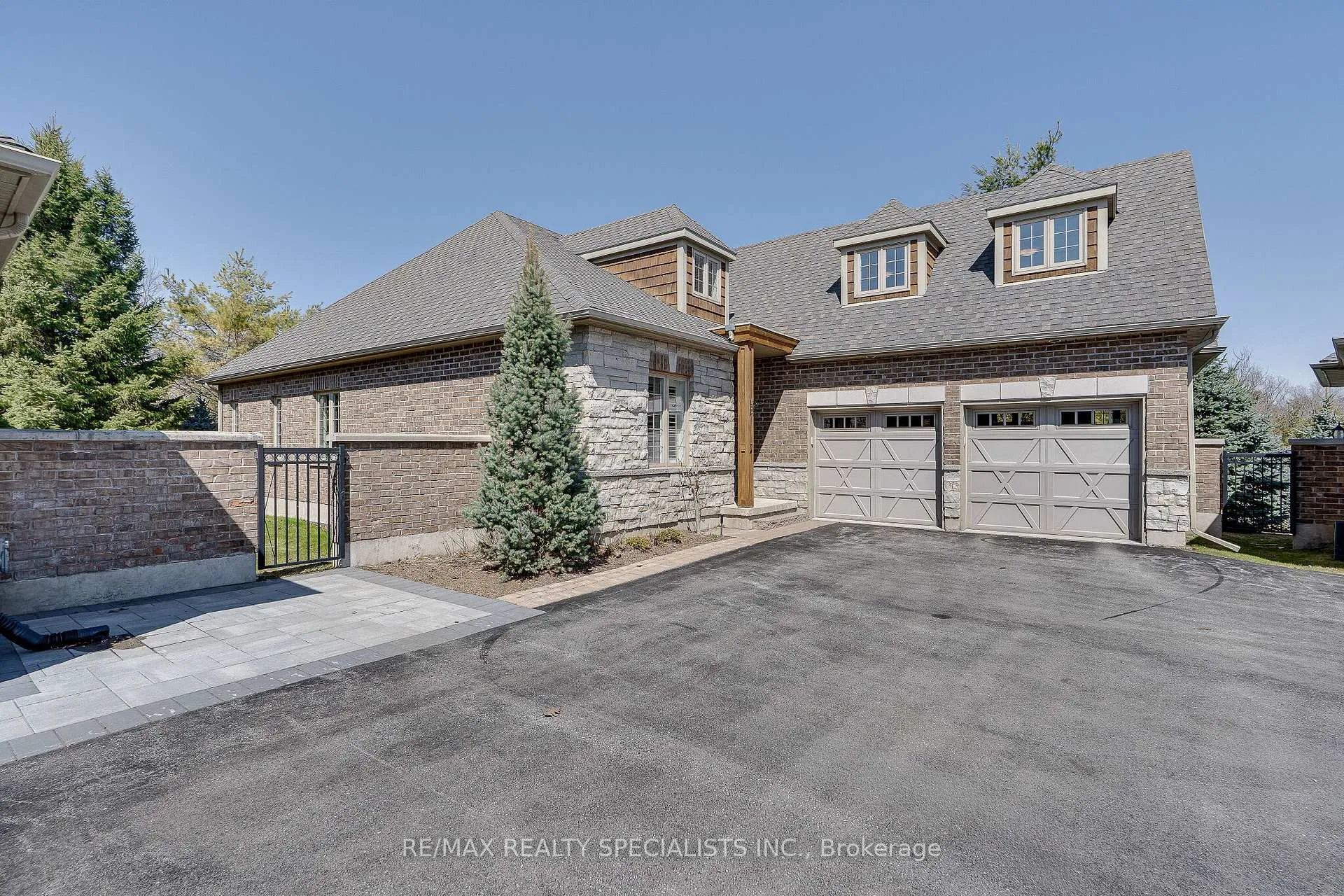 Photo 2 of Unit 2, 3 Reddington Drive, Caledon, Palgrave — HOMEH