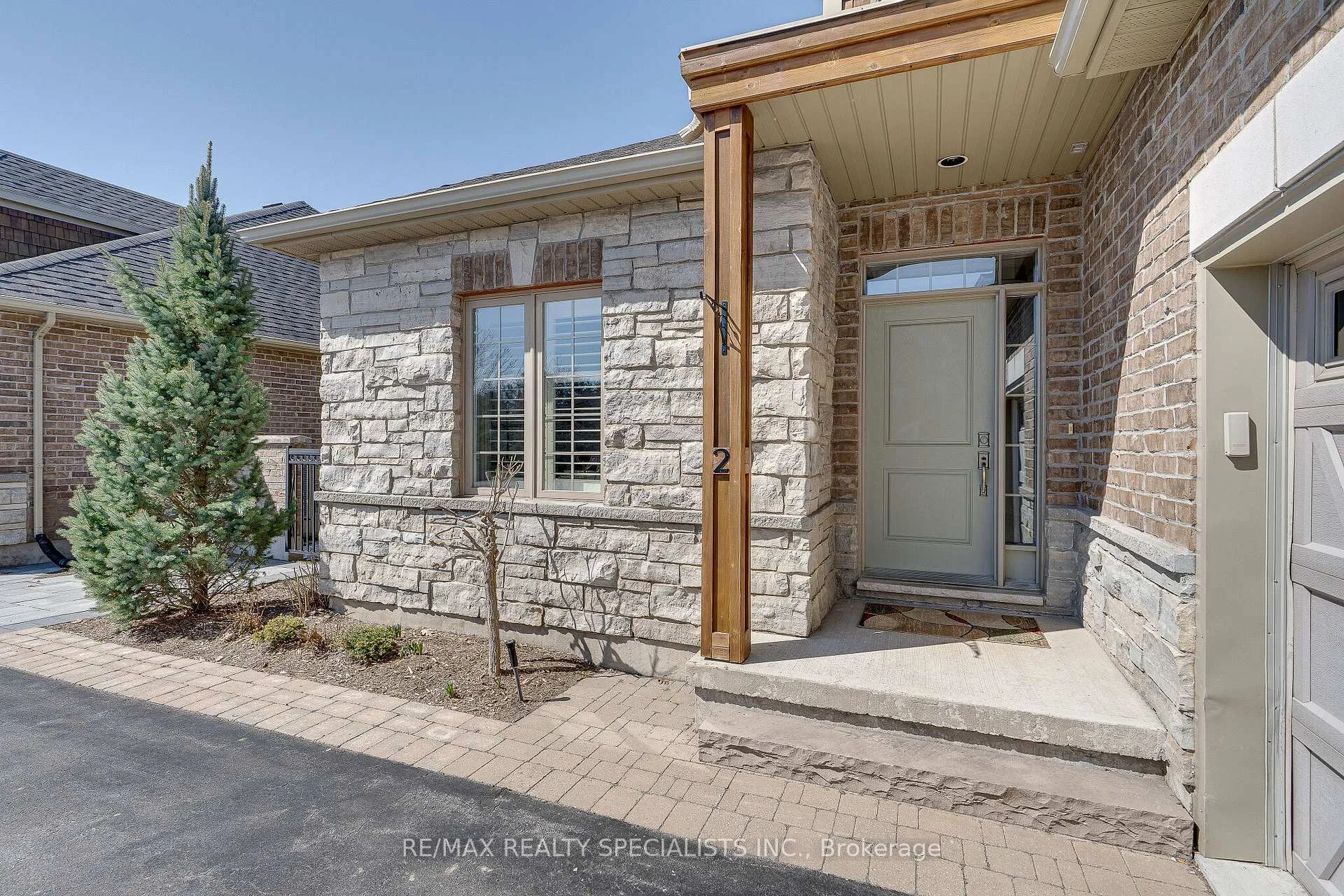 Photo 3 of Unit 2, 3 Reddington Drive, Caledon, Palgrave — HOMEH