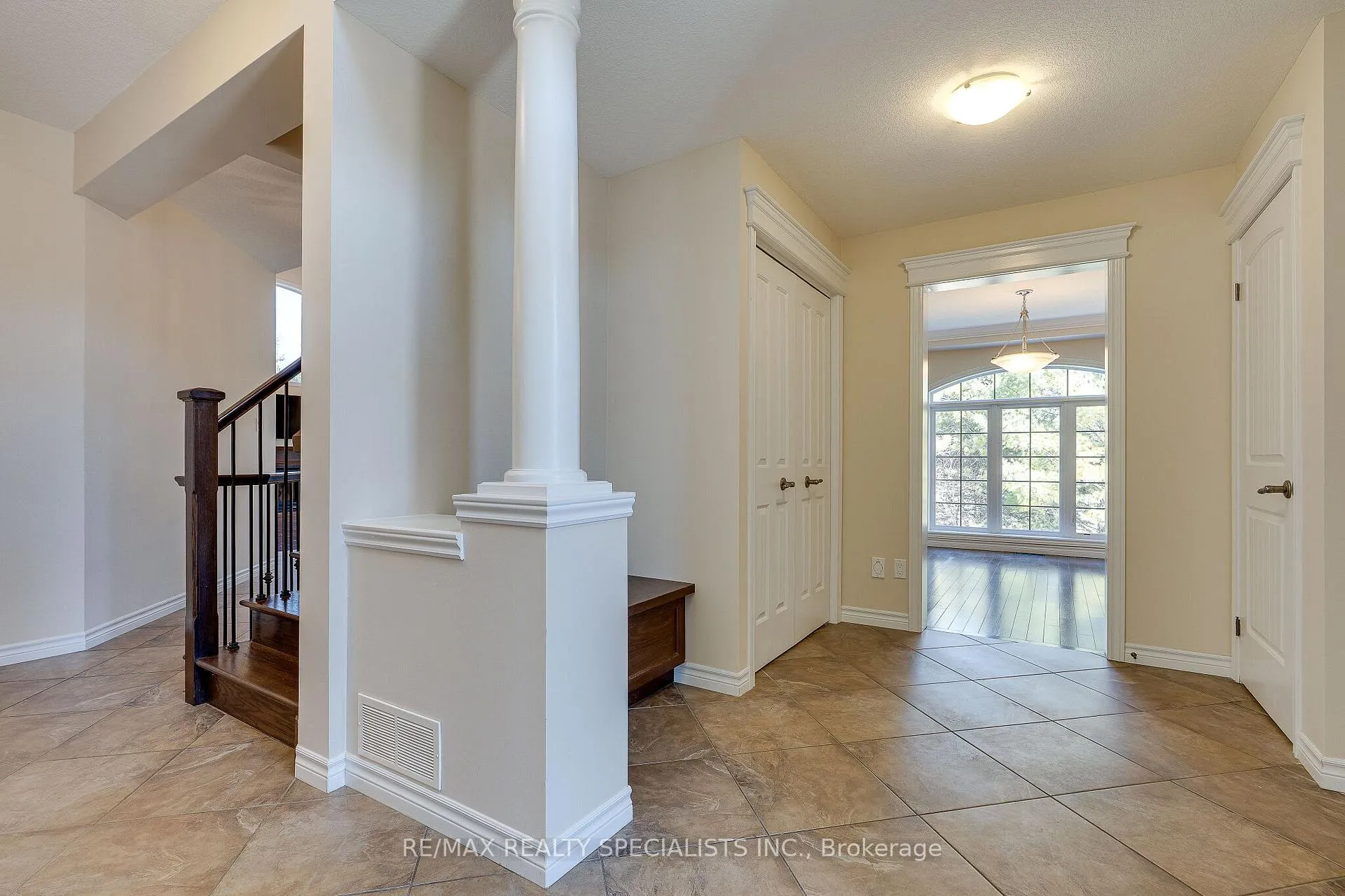 Photo 6 of Unit 2, 3 Reddington Drive, Caledon, Palgrave — HOMEH