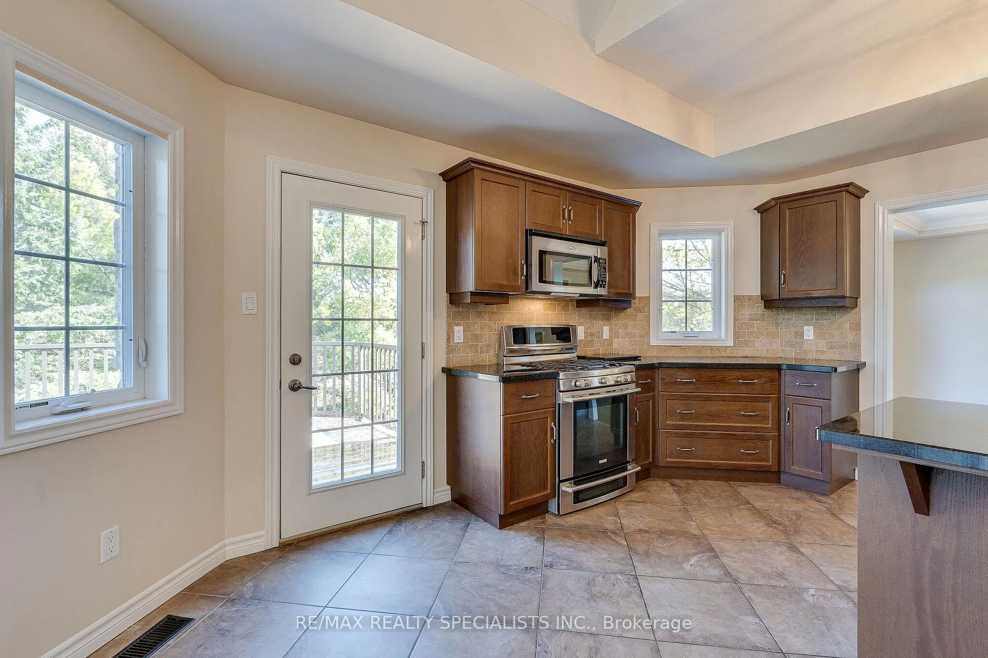 Photo 15 of Unit 2, 3 Reddington Drive, Caledon, Palgrave — HOMEH