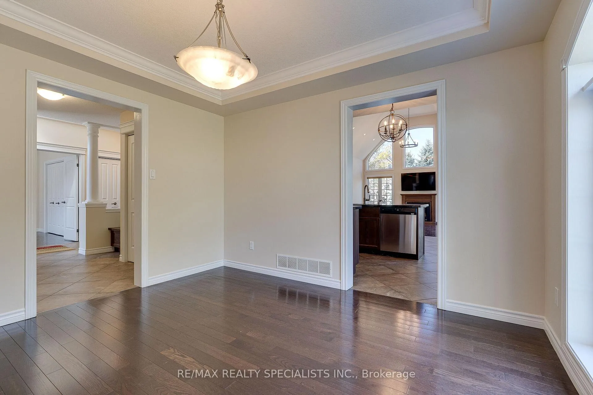 Photo 21 of Unit 2, 3 Reddington Drive, Caledon, Palgrave — HOMEH