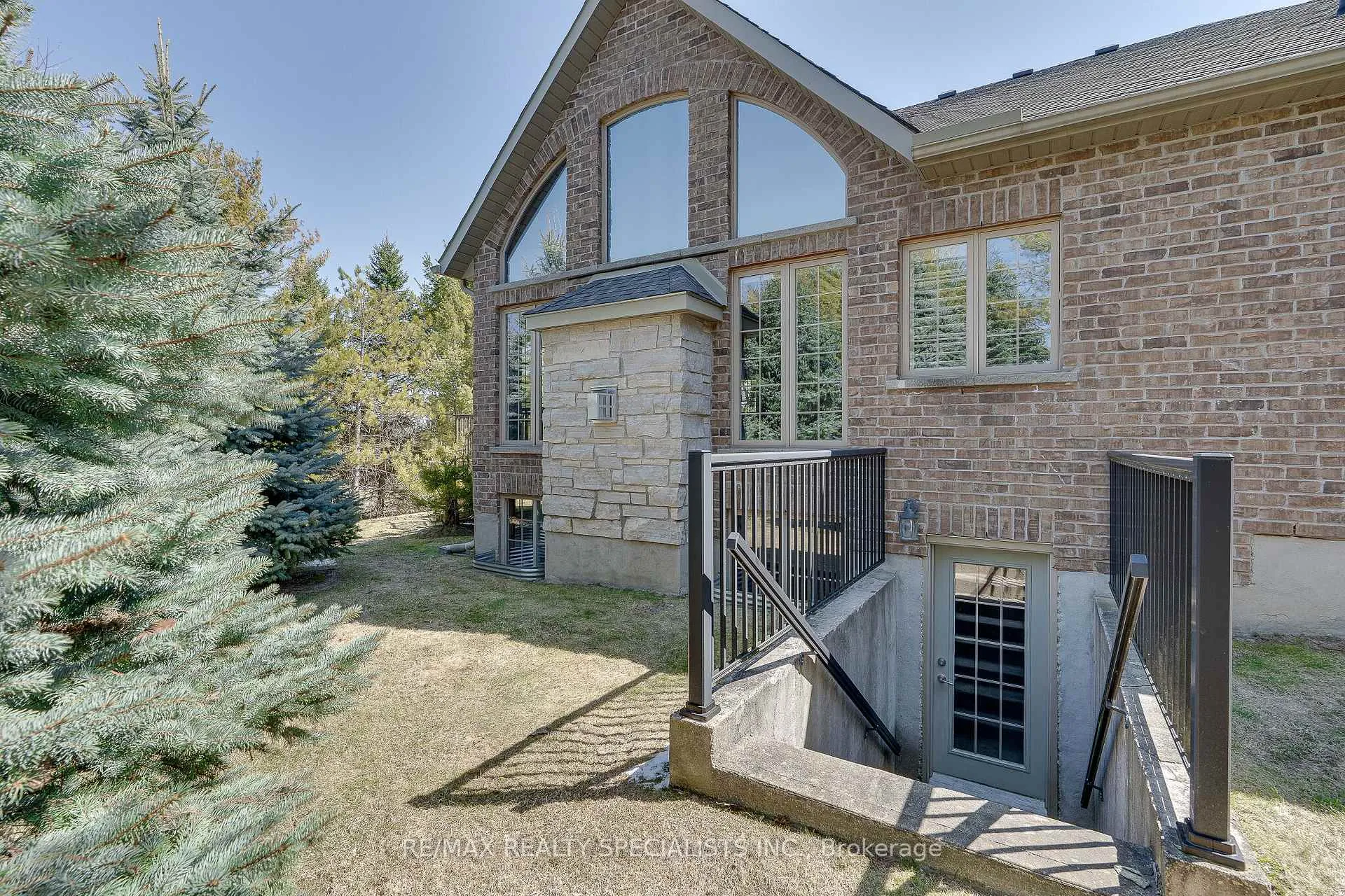 Photo 38 of Unit 2, 3 Reddington Drive, Caledon, Palgrave — HOMEH