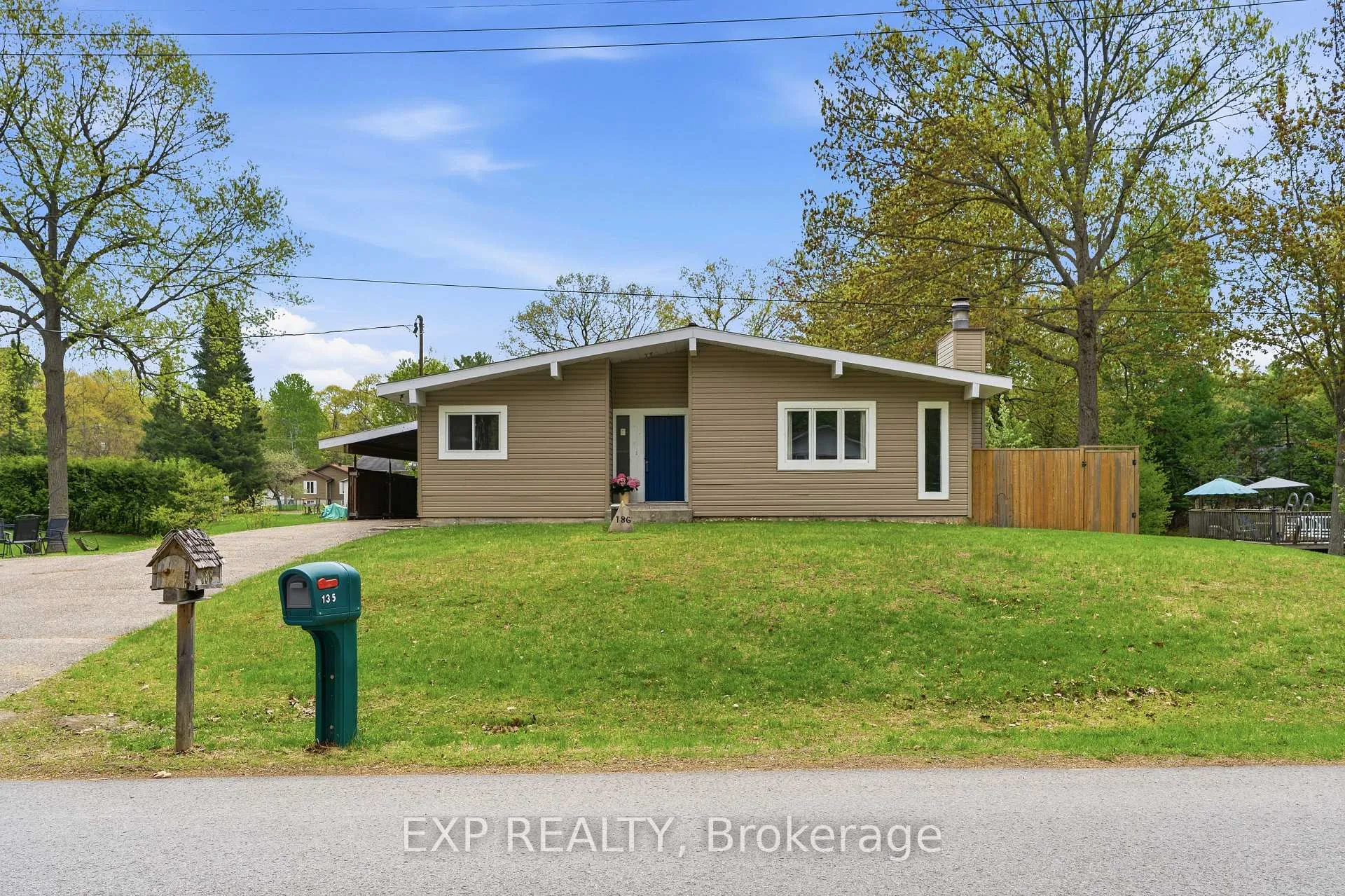 Photo 1 of 136 Resthaven Avenue, Ottawa, Constance Bay — HOMEH