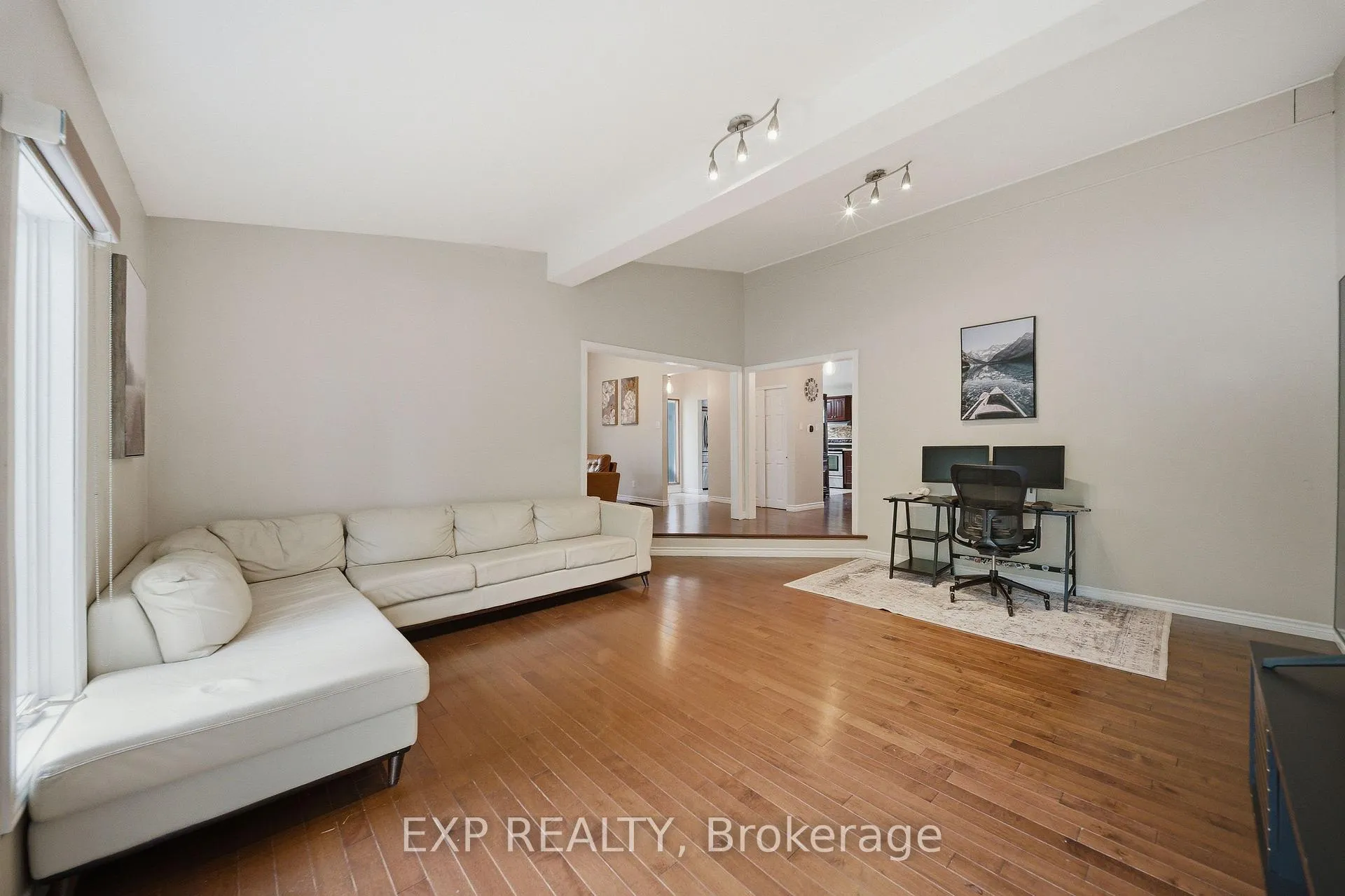Photo 4 of 136 Resthaven Avenue, Ottawa, Constance Bay — HOMEH