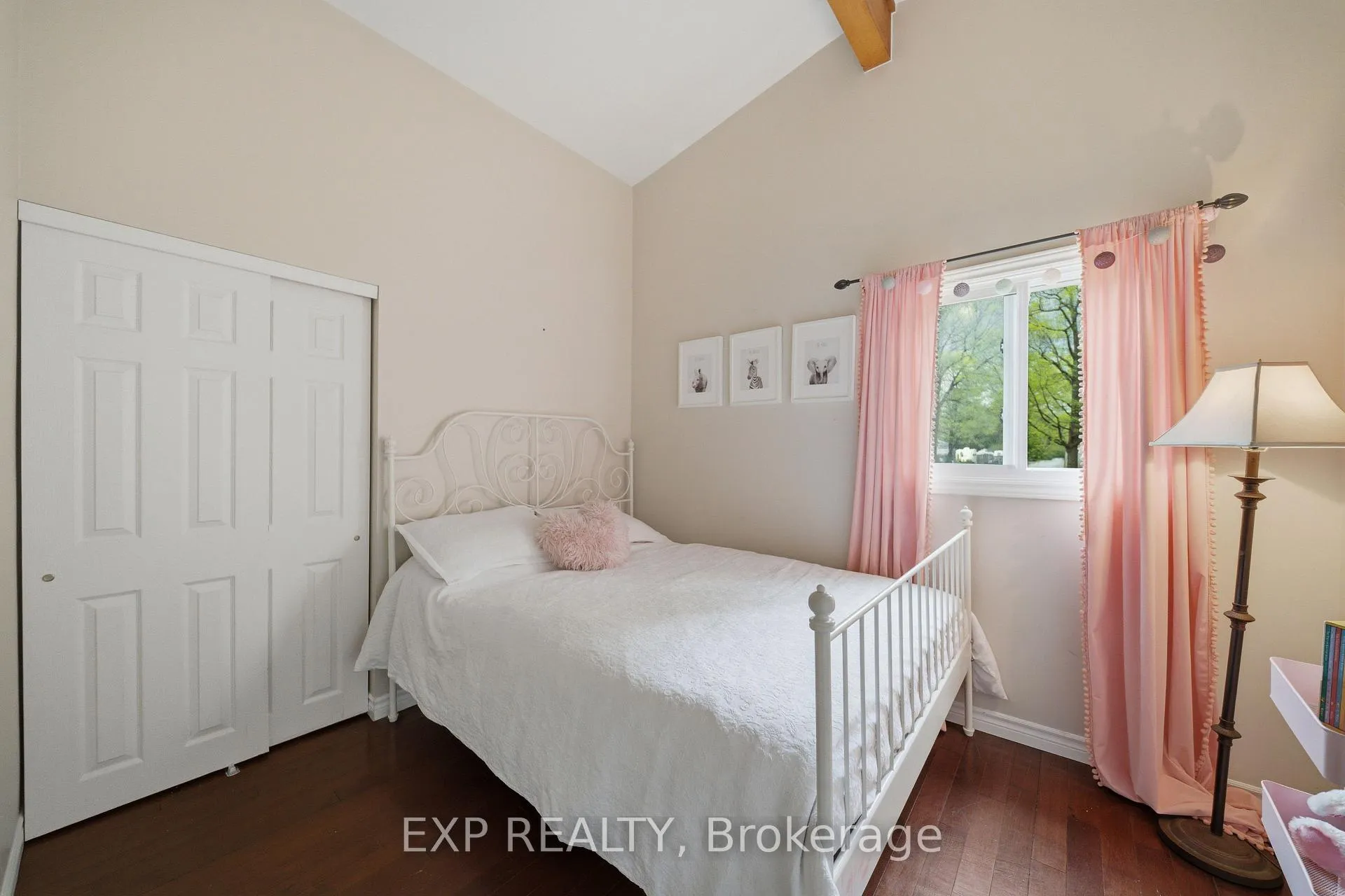Photo 16 of 136 Resthaven Avenue, Ottawa, Constance Bay — HOMEH