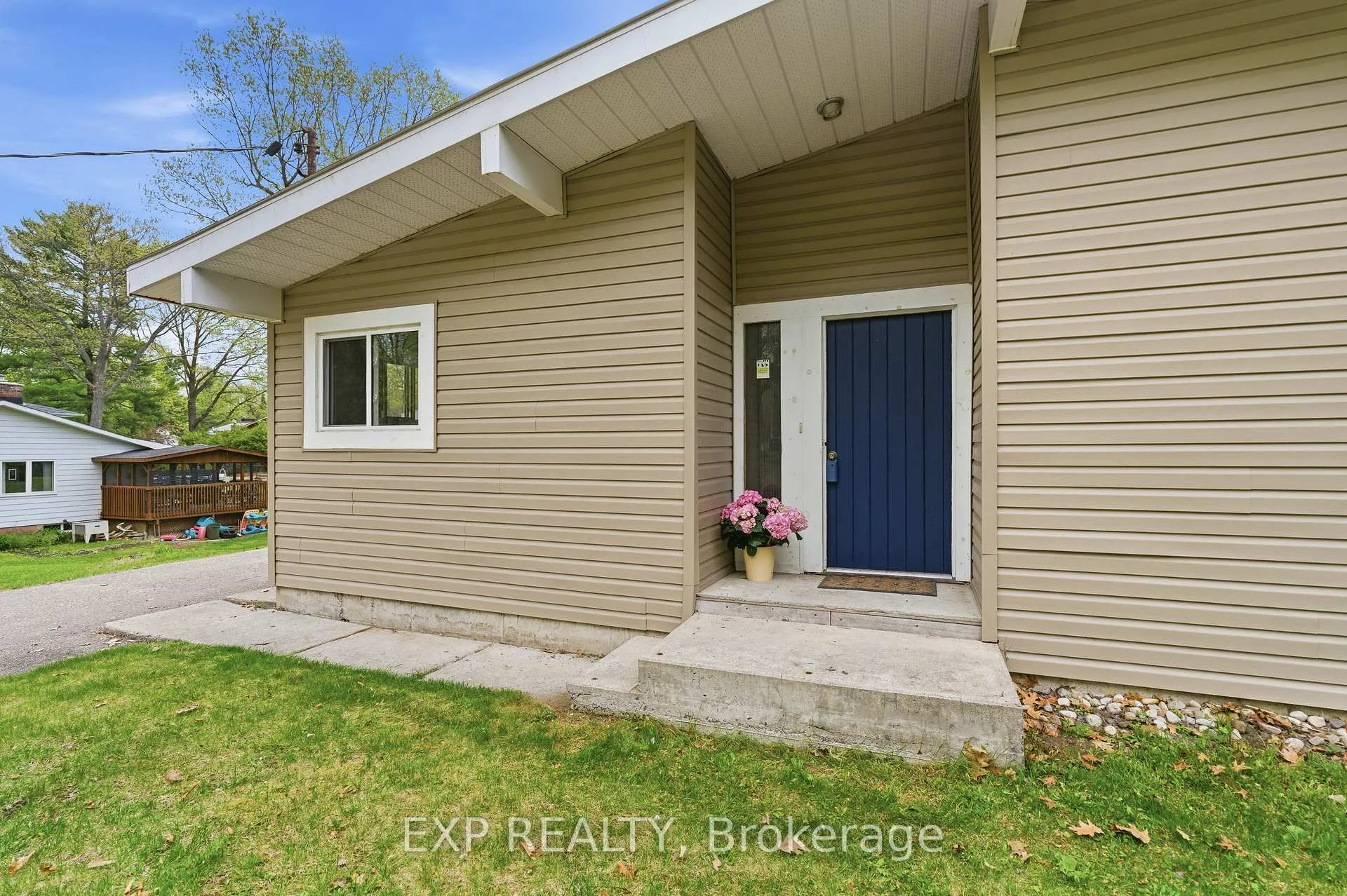 Photo 24 of 136 Resthaven Avenue, Ottawa, Constance Bay — HOMEH