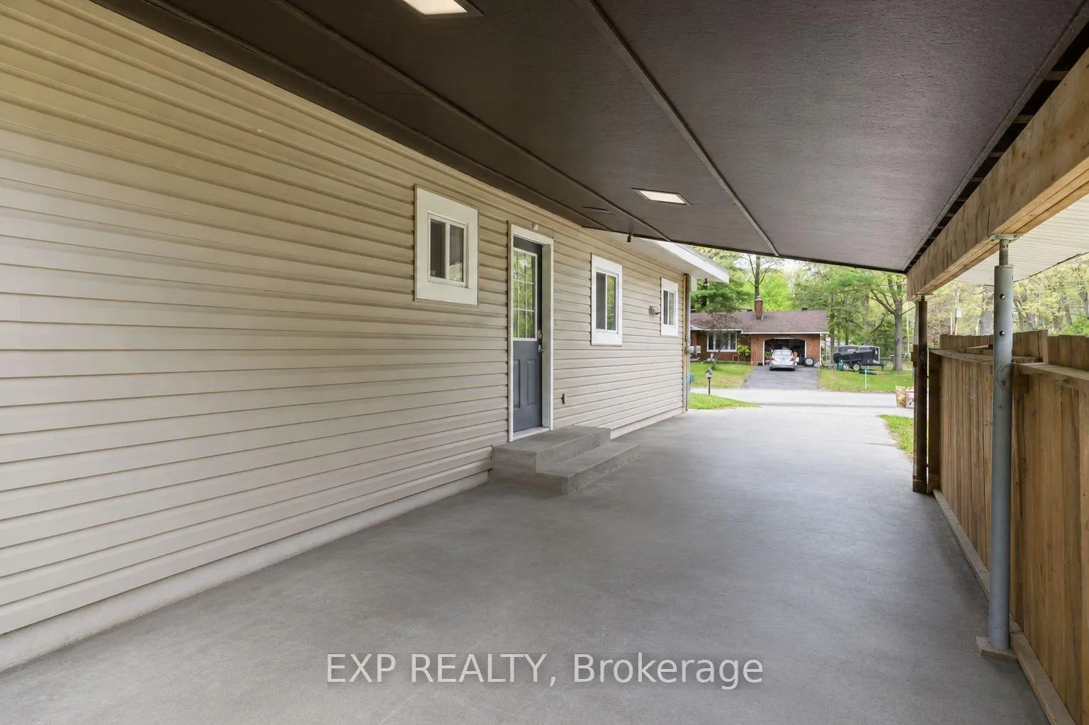 Photo 25 of 136 Resthaven Avenue, Ottawa, Constance Bay — HOMEH