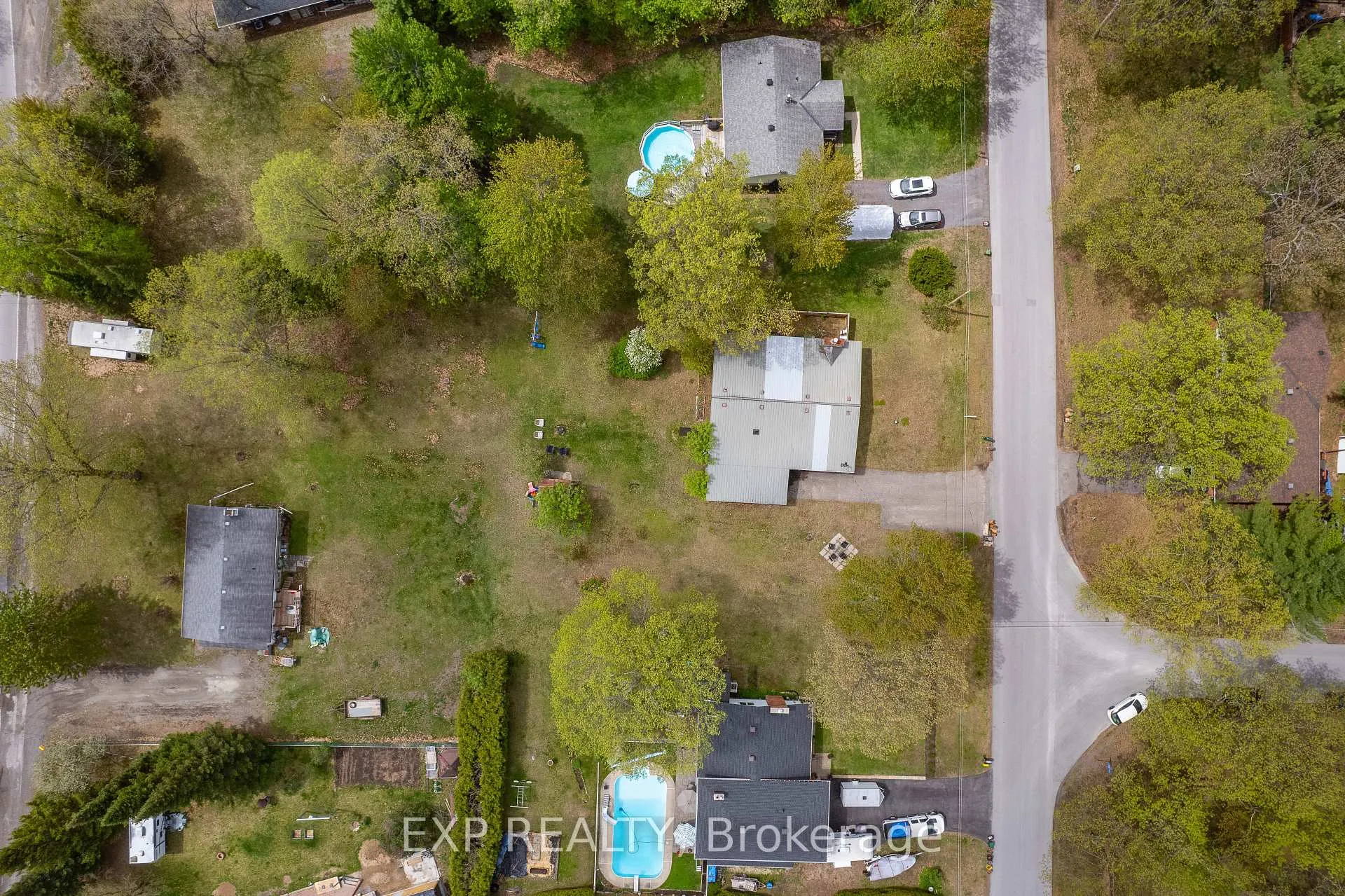 Photo 33 of 136 Resthaven Avenue, Ottawa, Constance Bay — HOMEH
