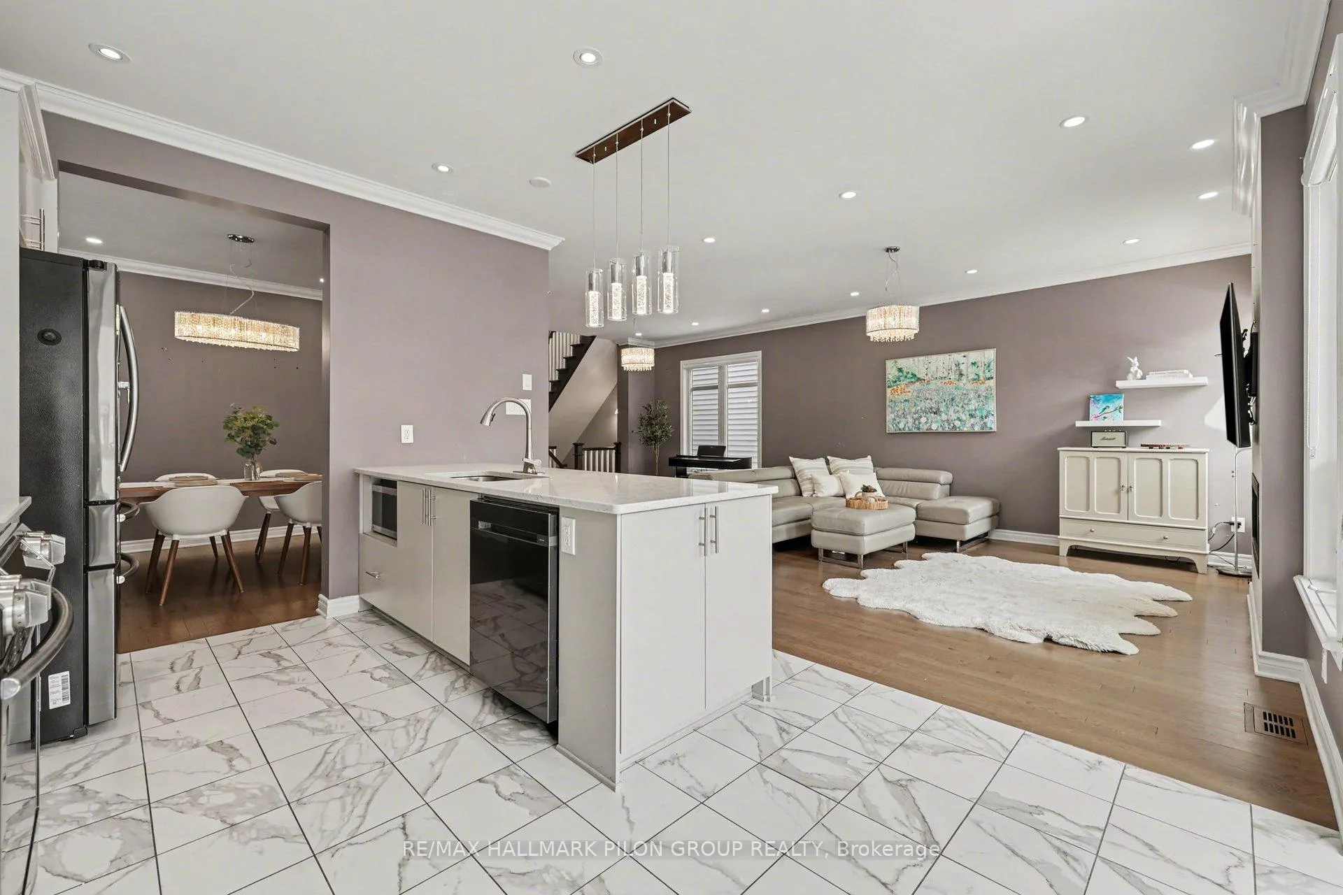 Photo 7 of 266 Shinleaf Crescent, Ottawa, Mer Bleue/Bradley Estates/Anderson Park — HOMEH