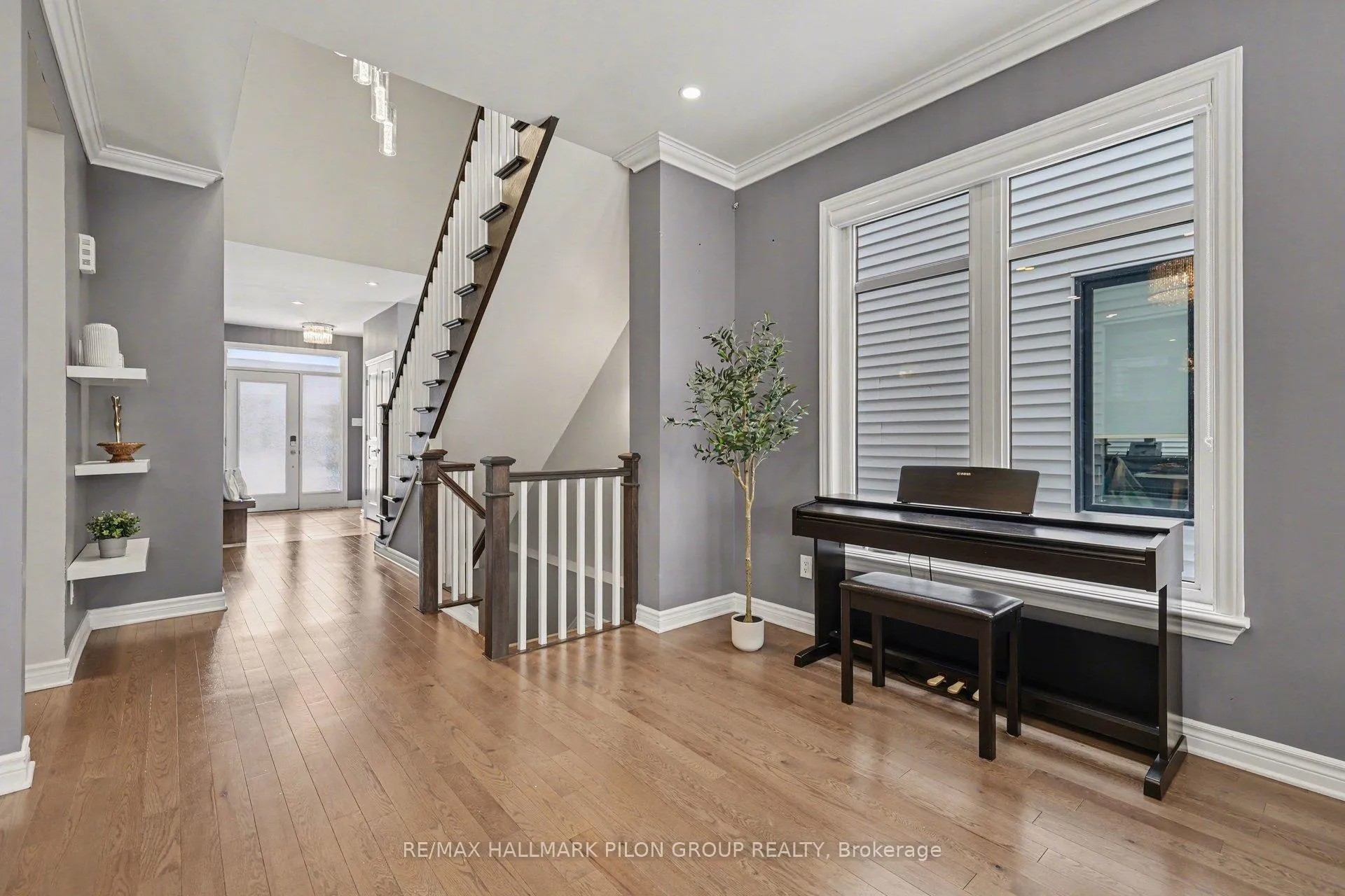 Photo 10 of 266 Shinleaf Crescent, Ottawa, Mer Bleue/Bradley Estates/Anderson Park — HOMEH