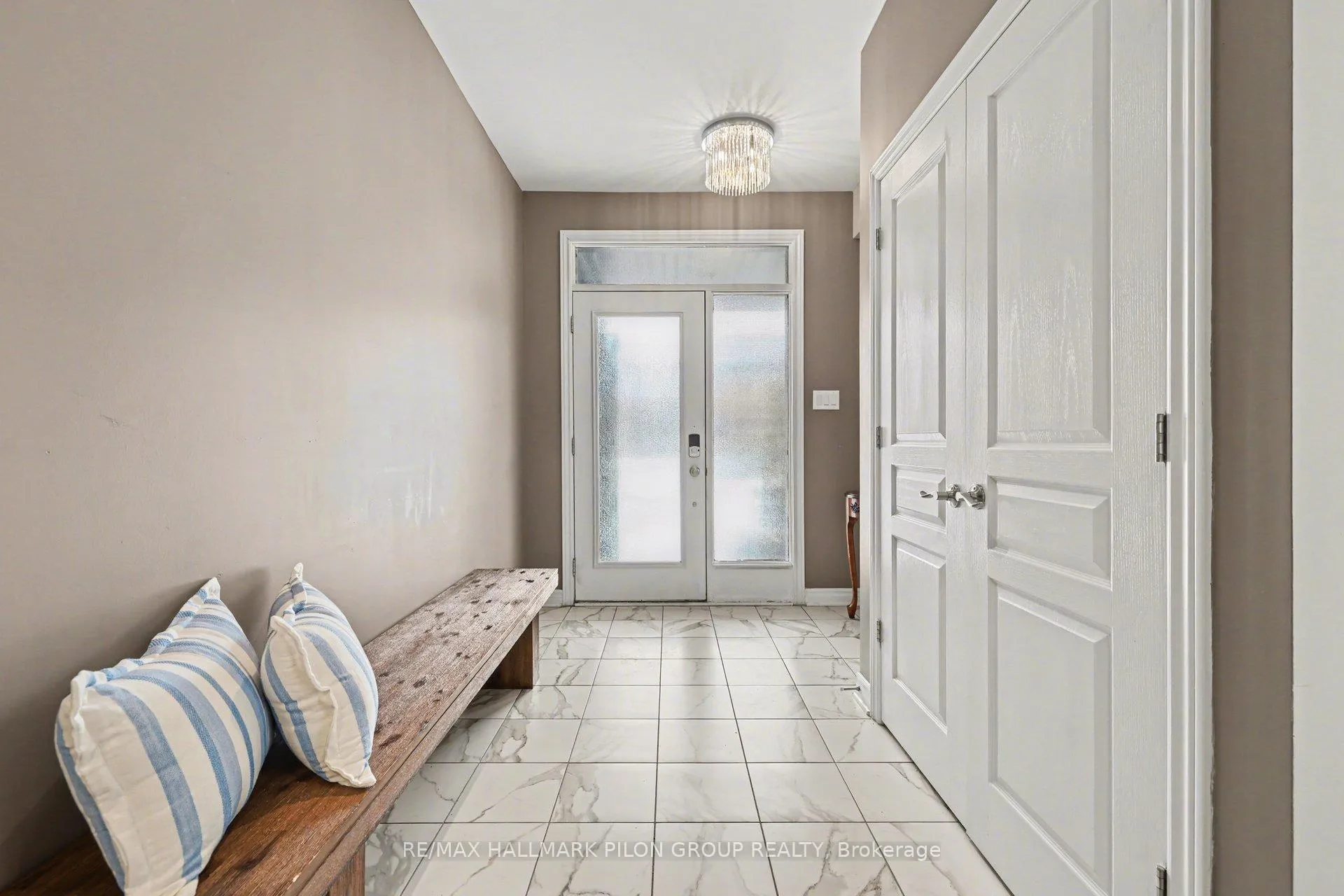 Photo 11 of 266 Shinleaf Crescent, Ottawa, Mer Bleue/Bradley Estates/Anderson Park — HOMEH