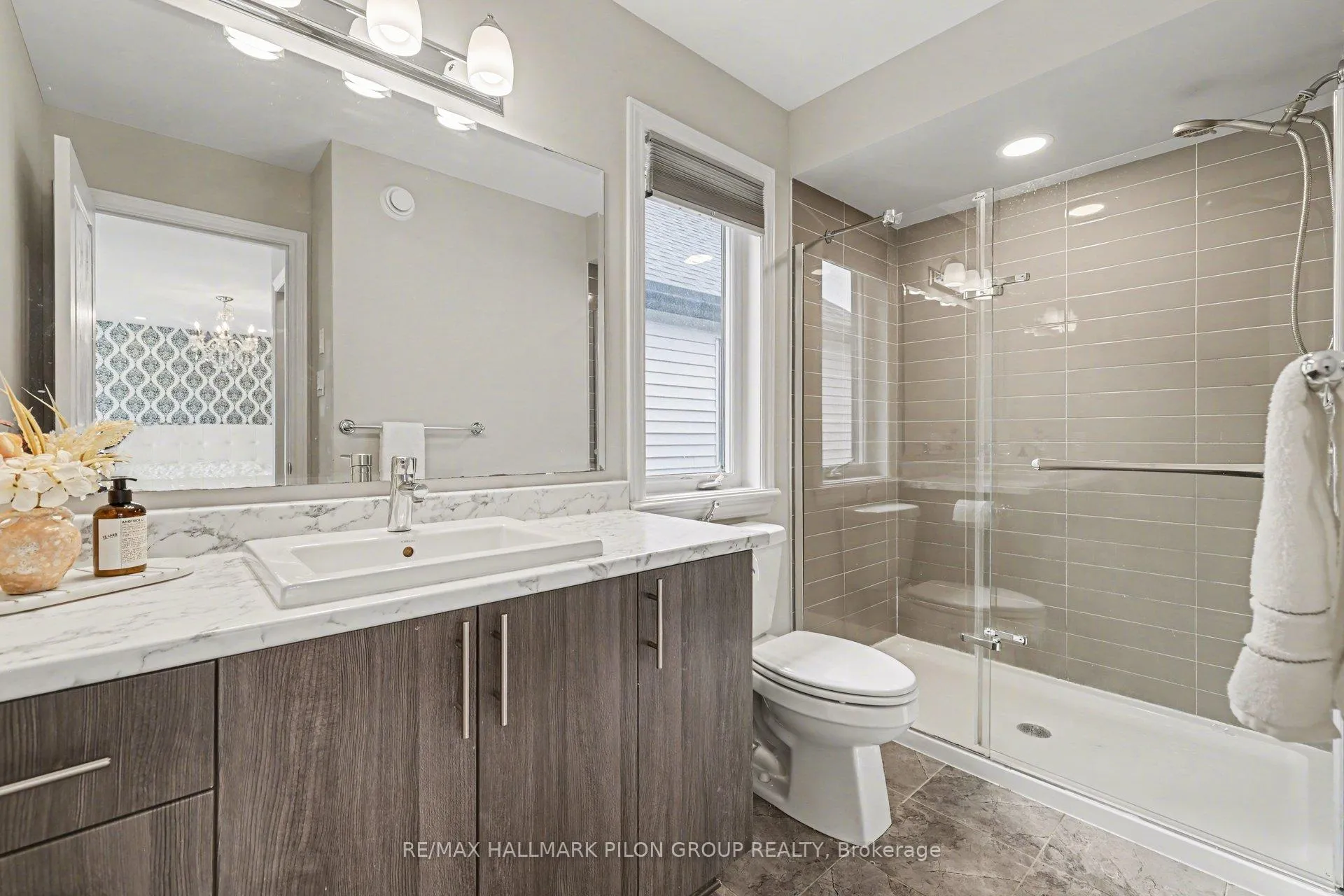 Photo 15 of 266 Shinleaf Crescent, Ottawa, Mer Bleue/Bradley Estates/Anderson Park — HOMEH