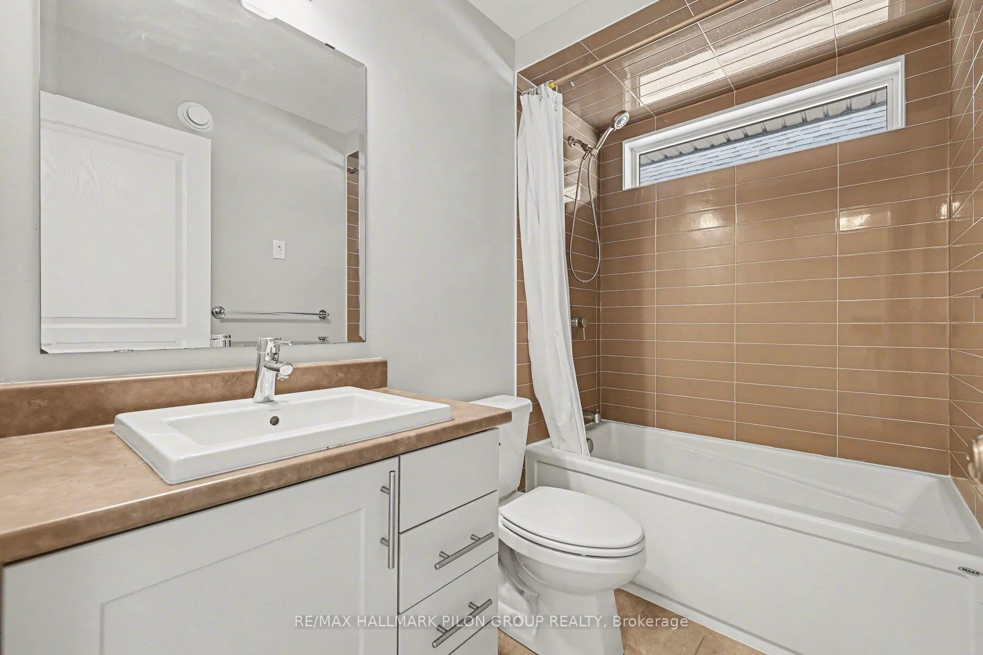 Photo 17 of 266 Shinleaf Crescent, Ottawa, Mer Bleue/Bradley Estates/Anderson Park — HOMEH