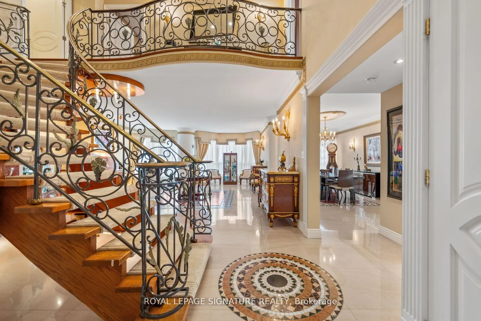 Photo 5 of Unit PH9, 7300 Yonge Street, Vaughan, Crestwood-Springfarm-Yorkhill — HOMEH