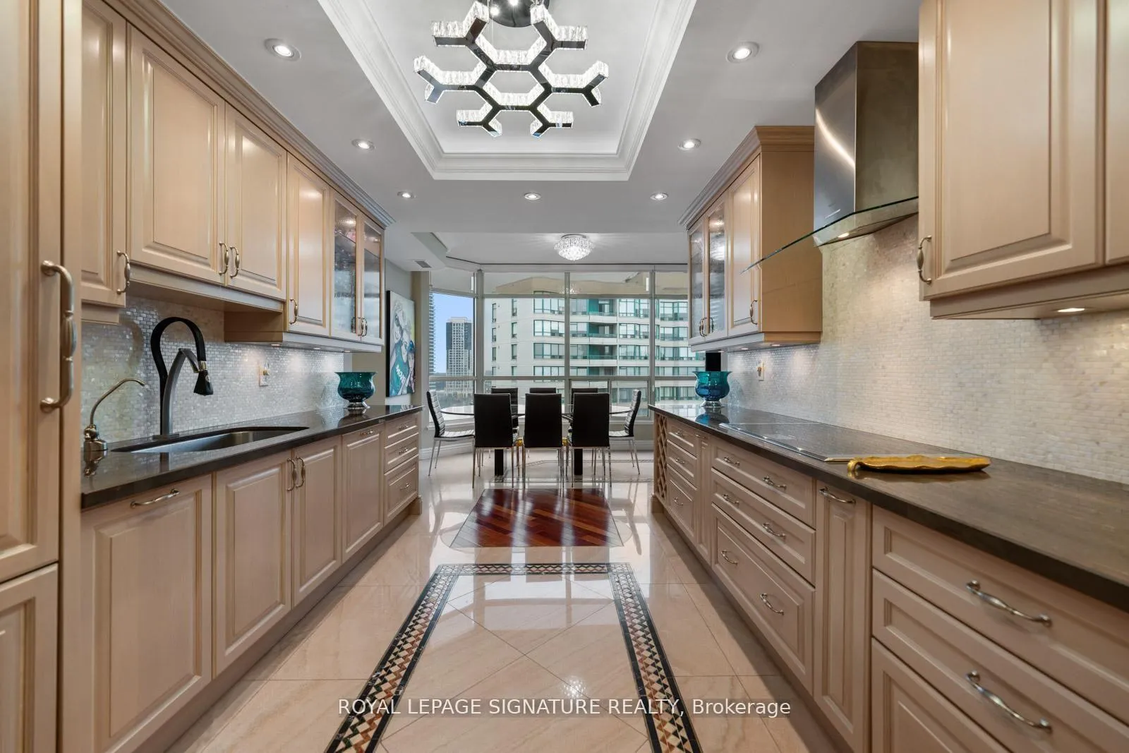 Photo 17 of Unit PH9, 7300 Yonge Street, Vaughan, Crestwood-Springfarm-Yorkhill — HOMEH