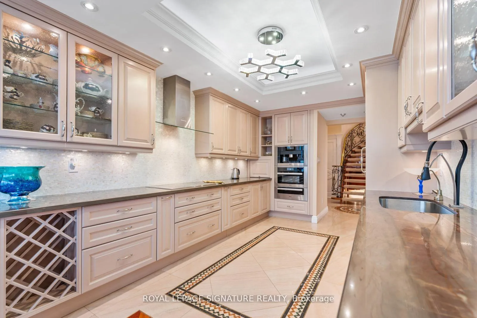 Photo 18 of Unit PH9, 7300 Yonge Street, Vaughan, Crestwood-Springfarm-Yorkhill — HOMEH