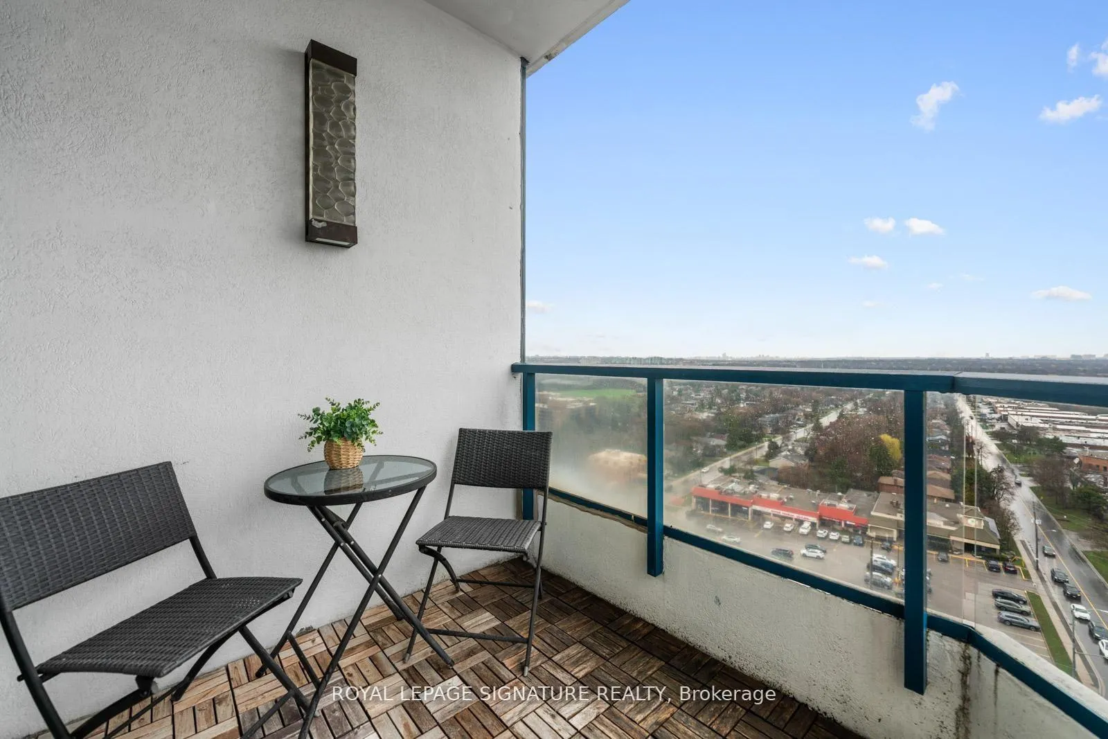 Photo 19 of Unit PH9, 7300 Yonge Street, Vaughan, Crestwood-Springfarm-Yorkhill — HOMEH