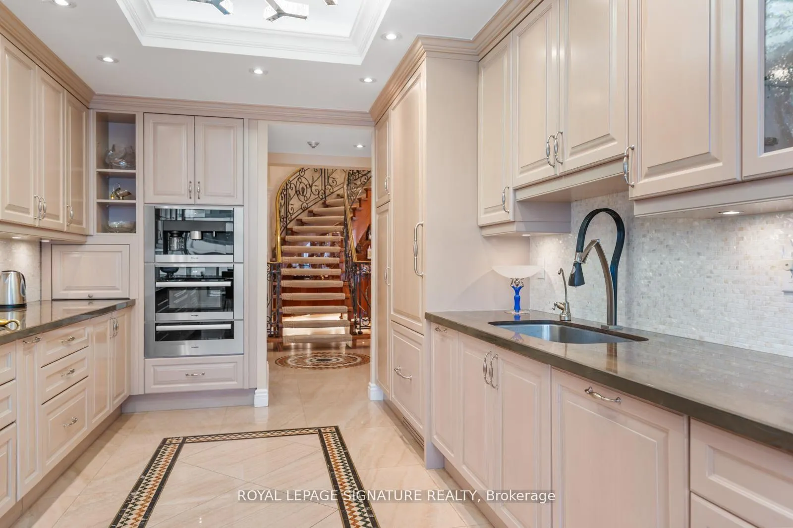 Photo 20 of Unit PH9, 7300 Yonge Street, Vaughan, Crestwood-Springfarm-Yorkhill — HOMEH