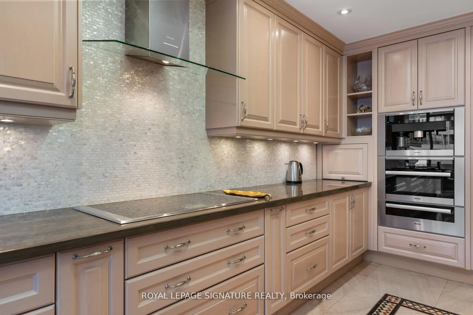 Photo 22 of Unit PH9, 7300 Yonge Street, Vaughan, Crestwood-Springfarm-Yorkhill — HOMEH
