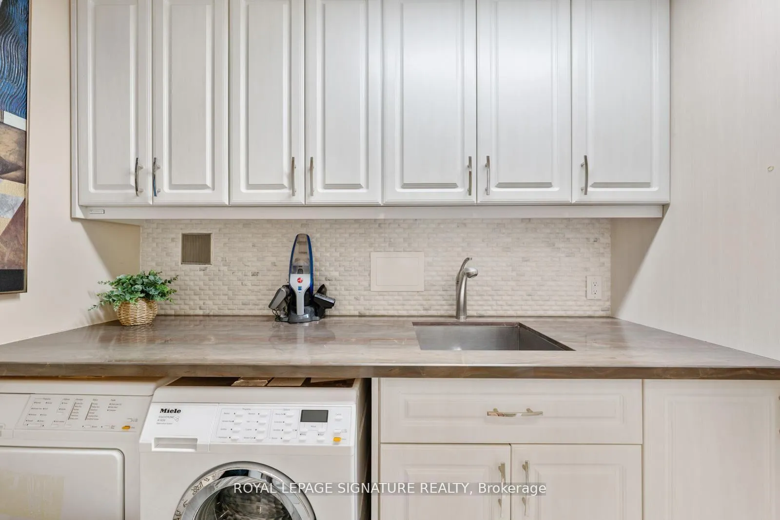 Photo 25 of Unit PH9, 7300 Yonge Street, Vaughan, Crestwood-Springfarm-Yorkhill — HOMEH