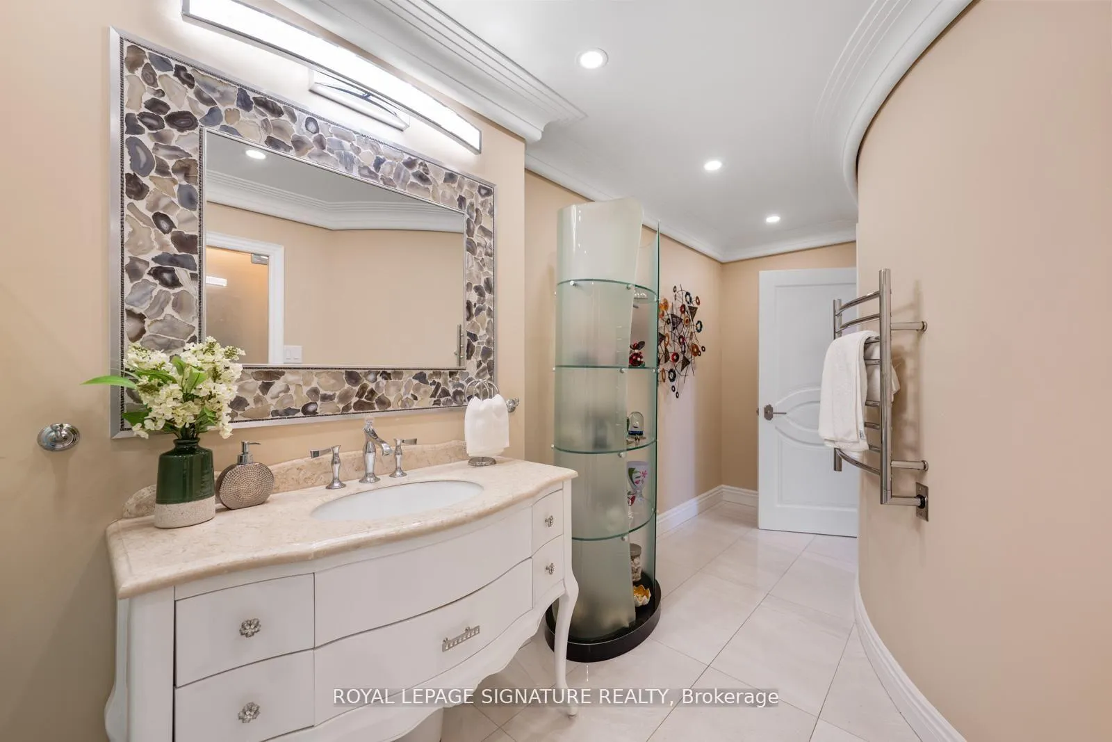 Photo 32 of Unit PH9, 7300 Yonge Street, Vaughan, Crestwood-Springfarm-Yorkhill — HOMEH