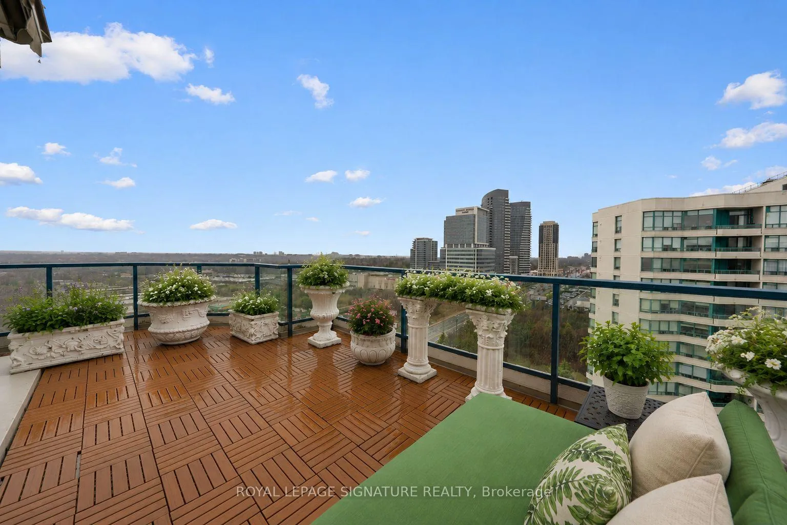 Photo 42 of Unit PH9, 7300 Yonge Street, Vaughan, Crestwood-Springfarm-Yorkhill — HOMEH