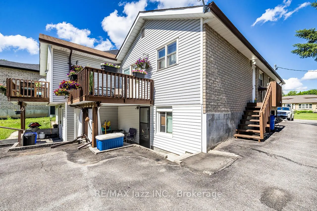 Photo 6 of 27 Waverley Road, Clarington, Bowmanville — HOMEH