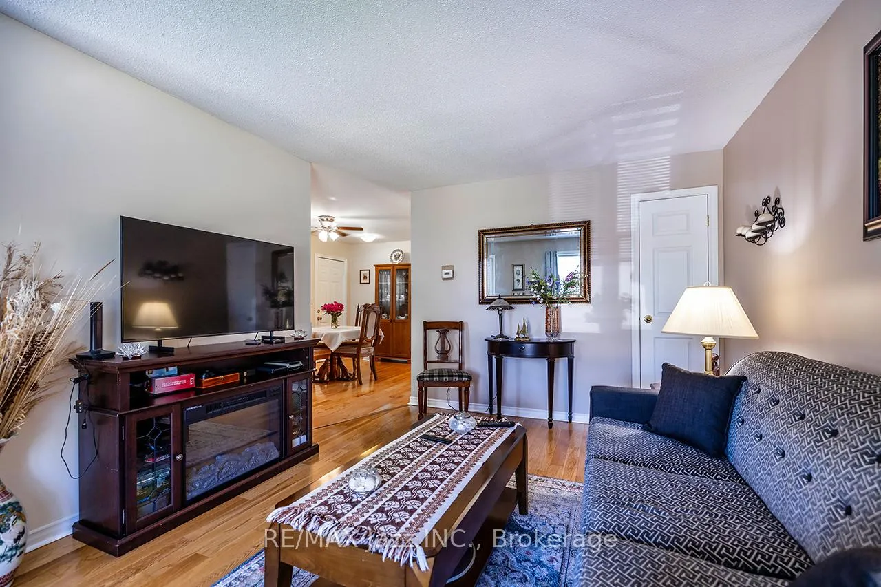 Photo 19 of 27 Waverley Road, Clarington, Bowmanville — HOMEH