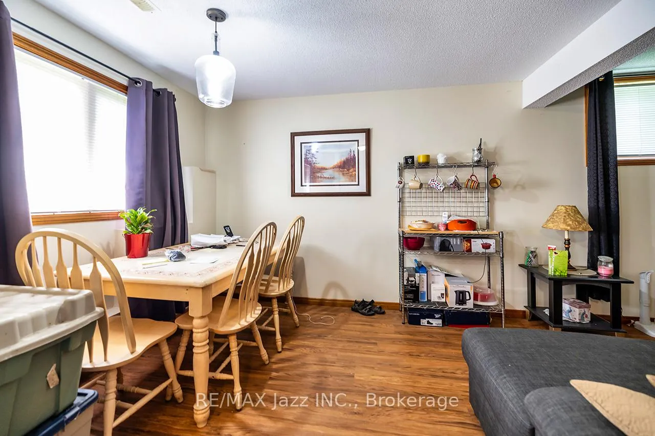 Photo 26 of 27 Waverley Road, Clarington, Bowmanville — HOMEH