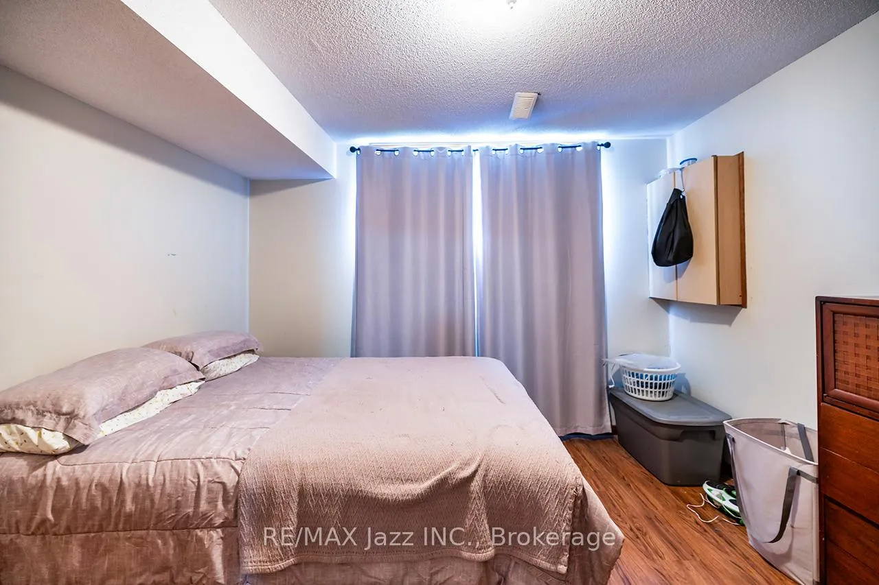 Photo 28 of 27 Waverley Road, Clarington, Bowmanville — HOMEH