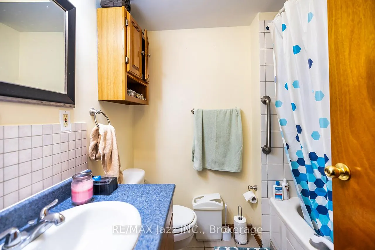 Photo 29 of 27 Waverley Road, Clarington, Bowmanville — HOMEH