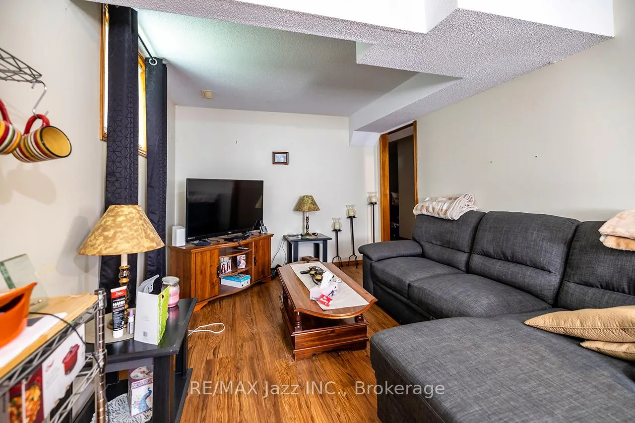 Photo 30 of 27 Waverley Road, Clarington, Bowmanville — HOMEH