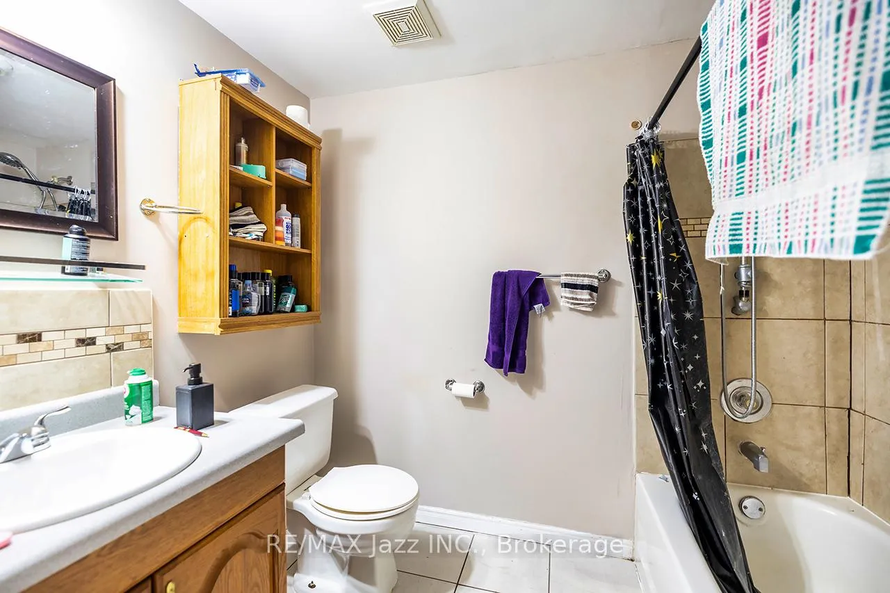 Photo 32 of 27 Waverley Road, Clarington, Bowmanville — HOMEH