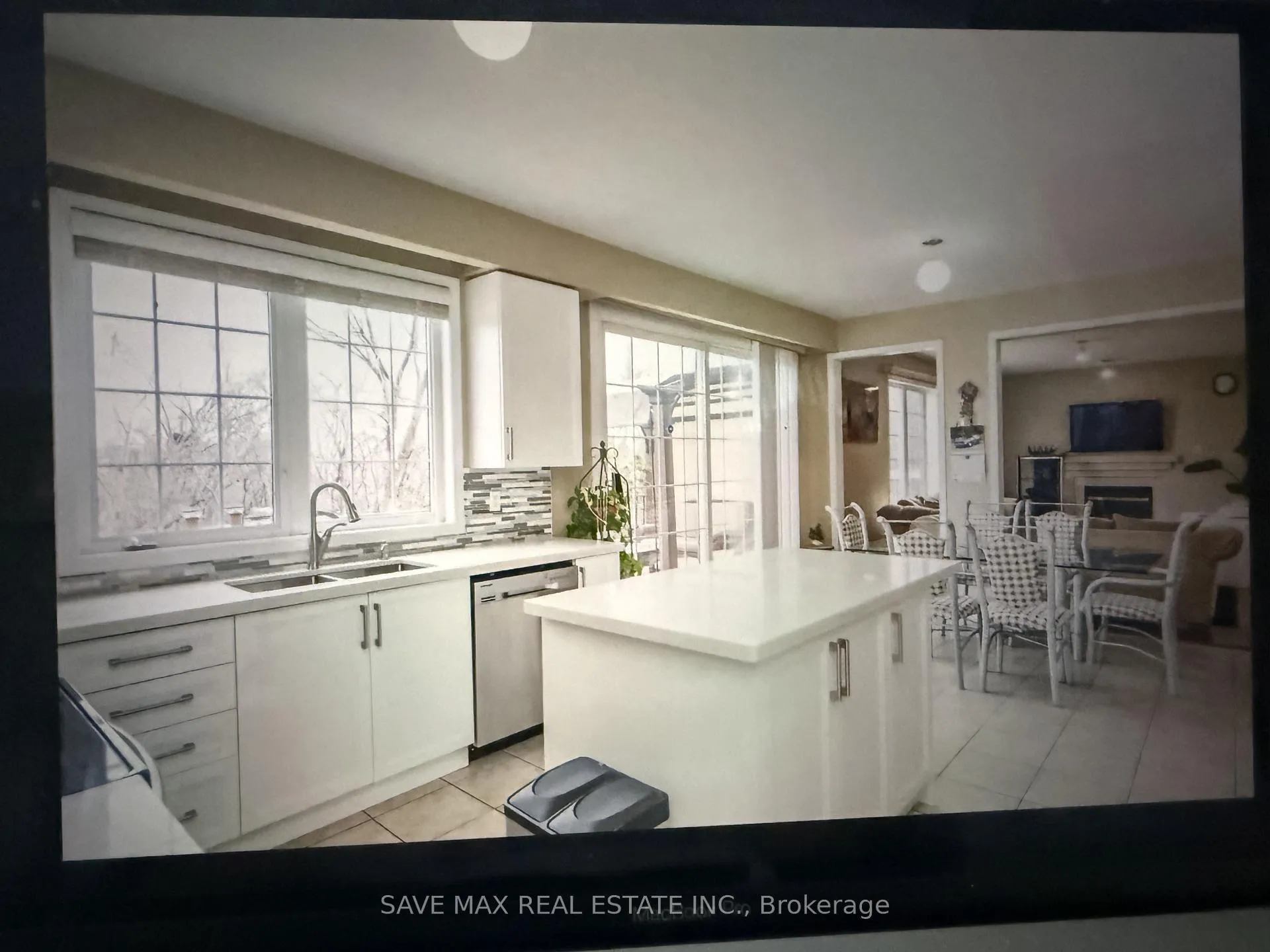 Photo 10 of 184 Treeline Boulevard, Brampton, Vales of Castlemore — HOMEH