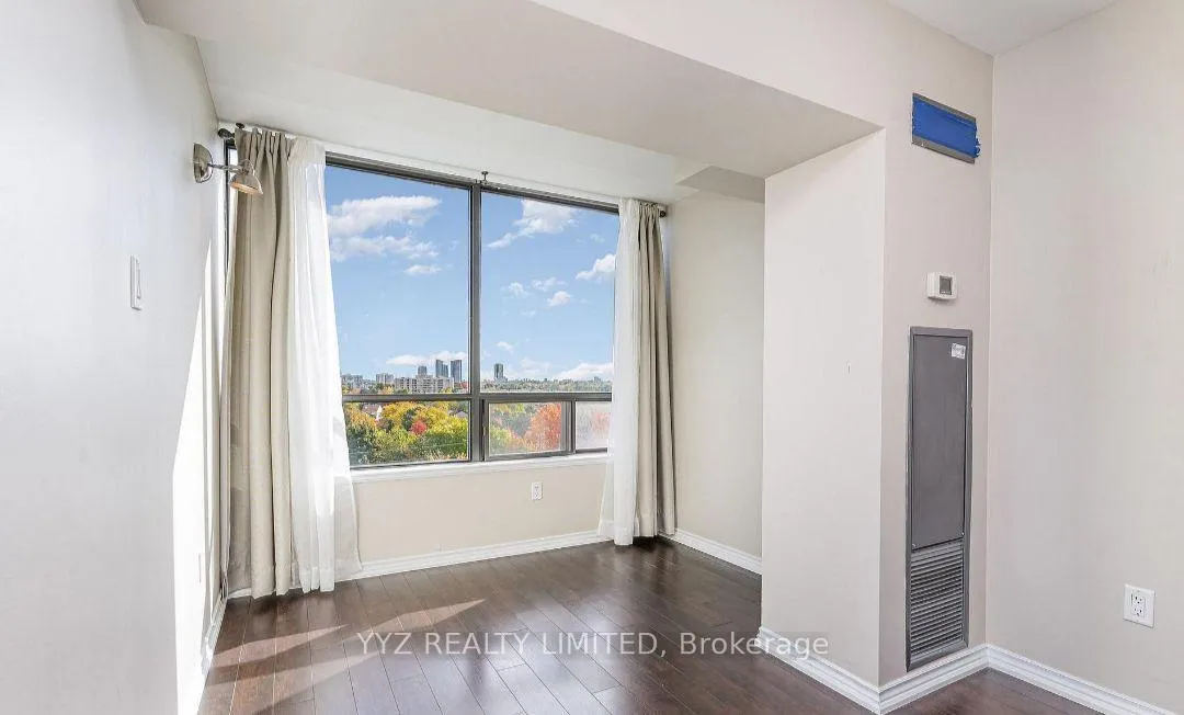 Photo 5 of Unit 807, 7440 Bathurst Street, Vaughan, Brownridge — HOMEH